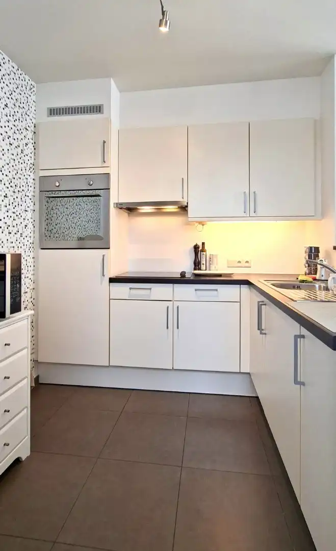 Instapklaar appartement met unieke ligging in Diksmuide  foto 2