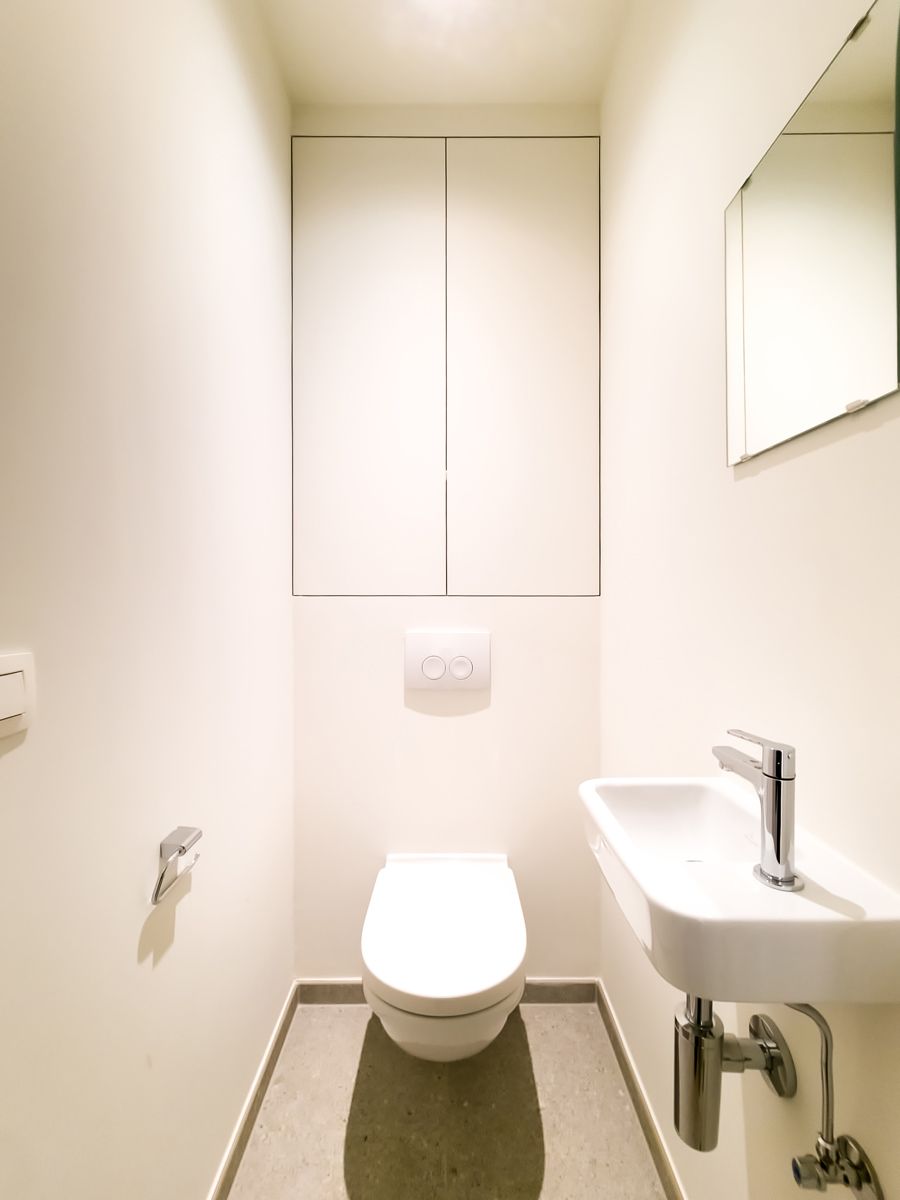 Ongemeubeld 1 slaapkamer app. met mooi terrras foto 13