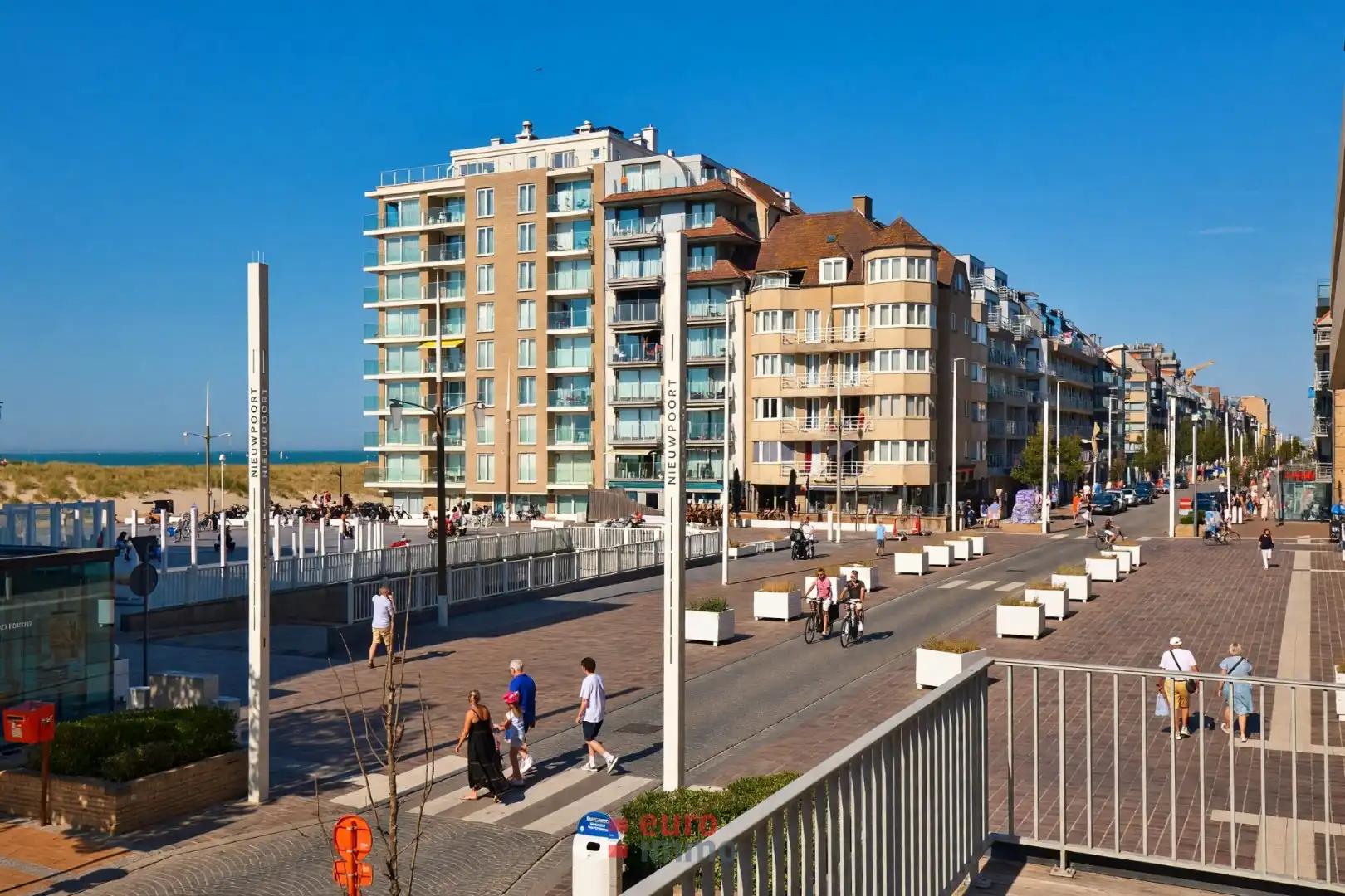 Modern appartement met 1 slaapkamer op de winkel/wandelstraat te Nieuwpoort-bad - ideale ligging dichtbij het strand! foto 2