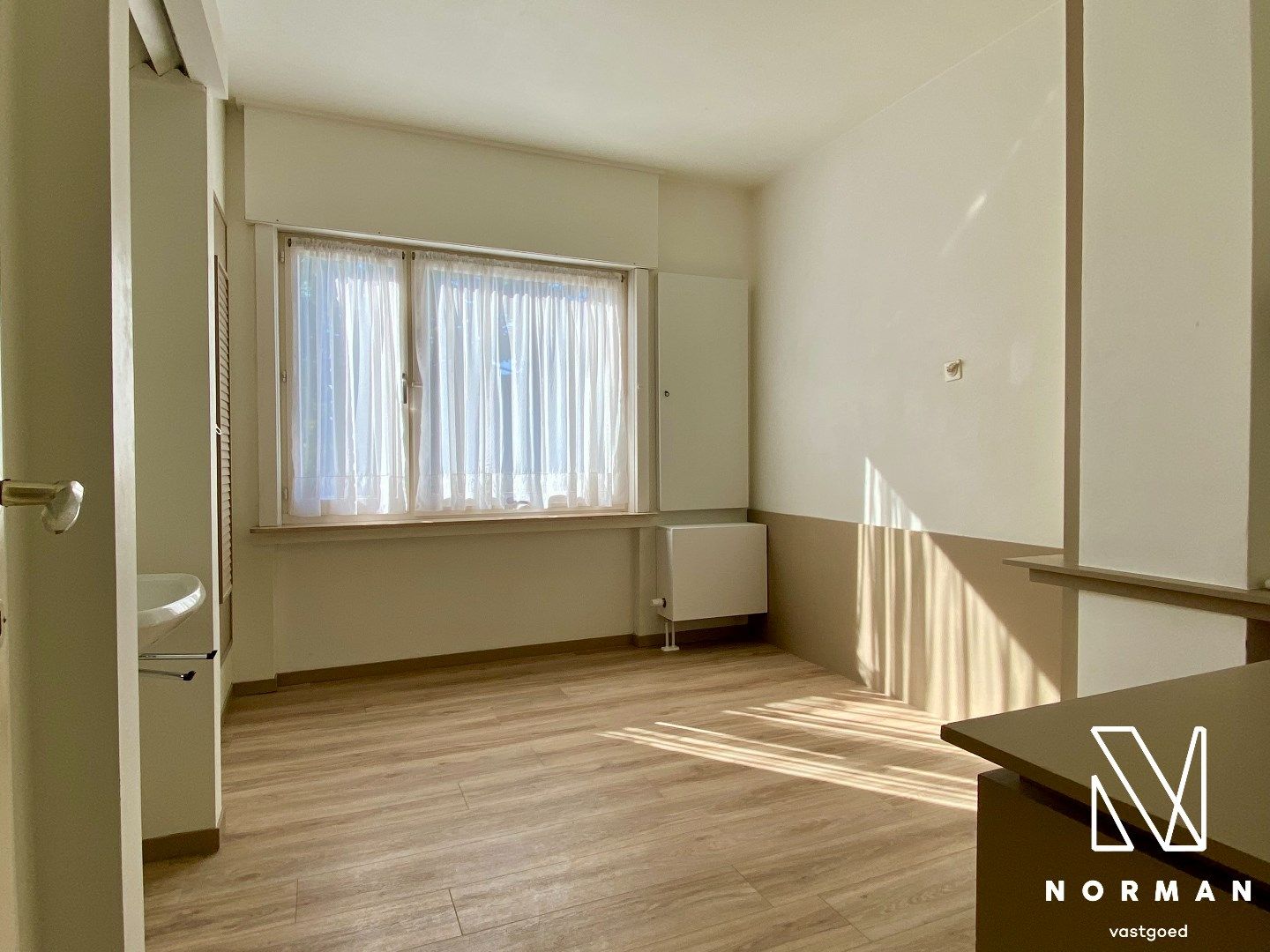 Halfopen woning te huur in het centrum van Kortrijk op een topligging! foto 10