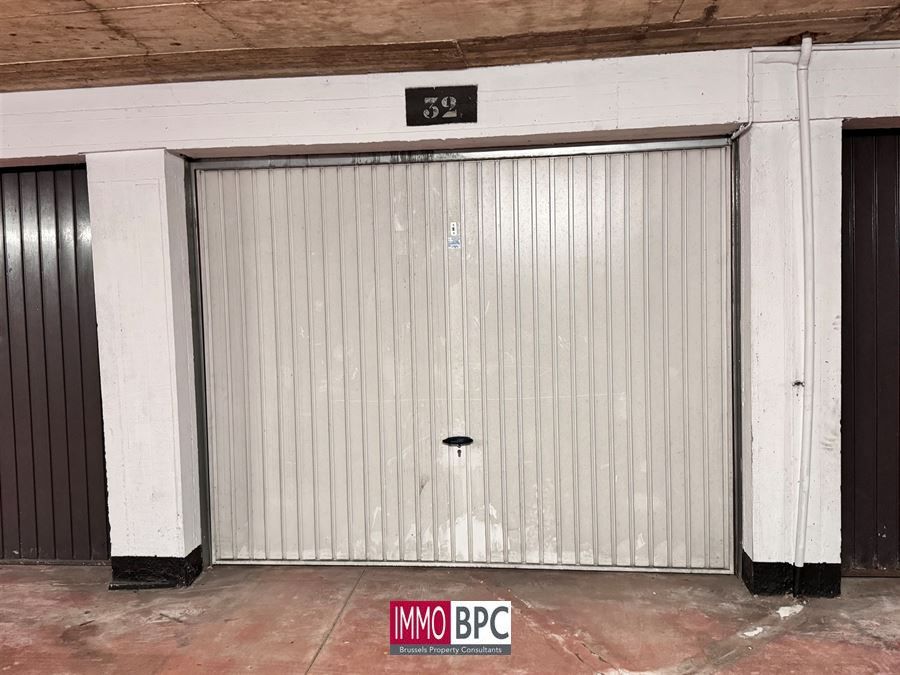 Garage Box 33 foto {{pictureIndex}}