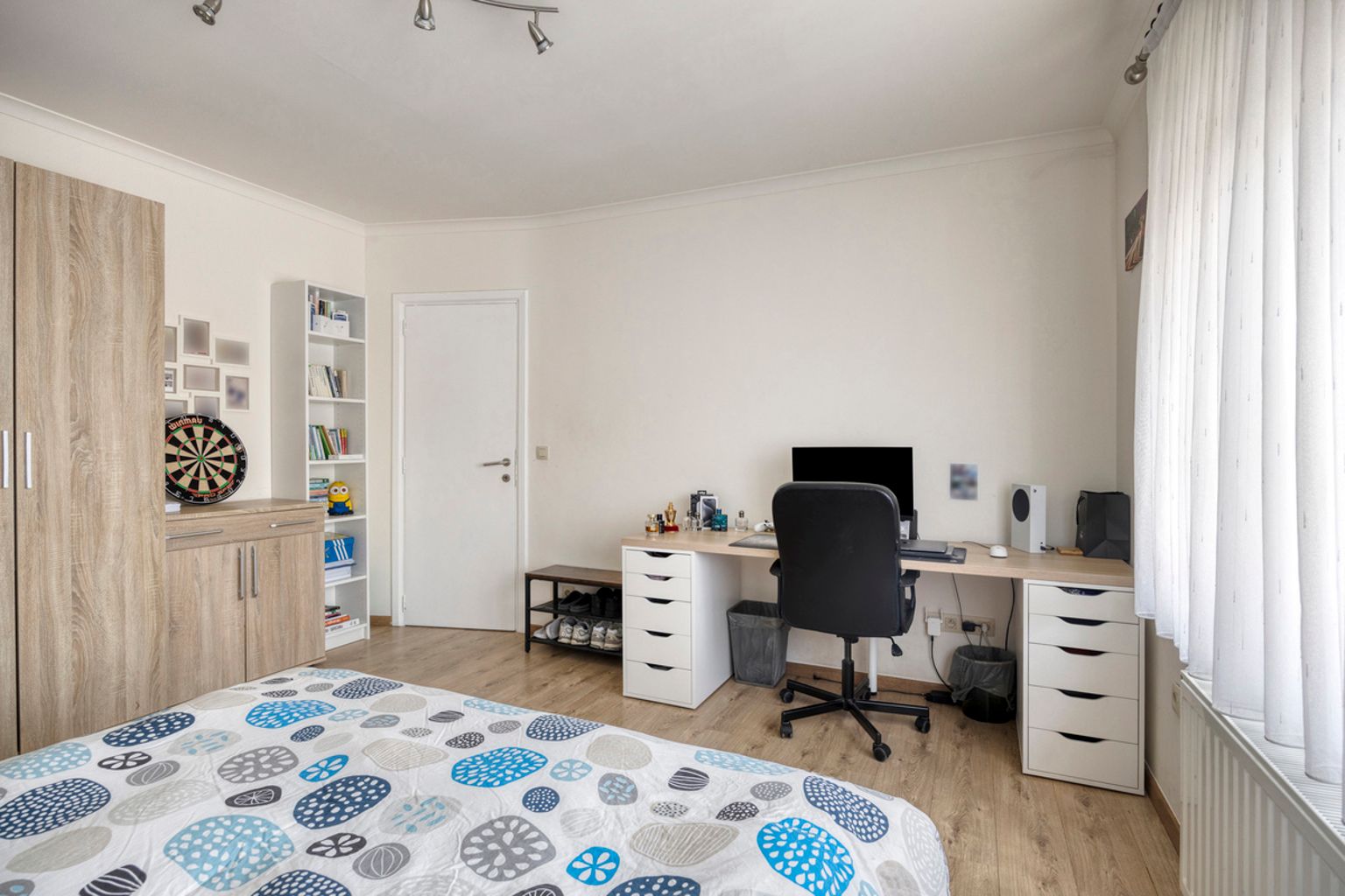 Ruime en gerenoveerde 3-gevelwoning met 4 slaapkamers foto 13