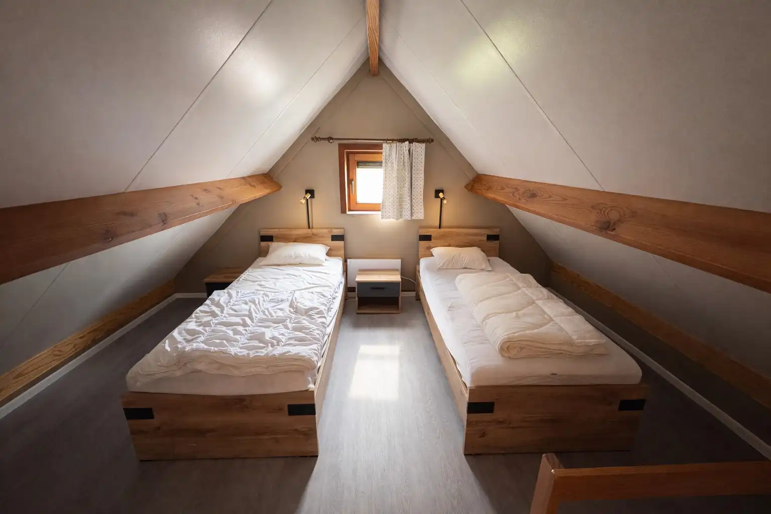 Charmante vakantiewoning met tuin en parking in rustige omgeving. foto 9