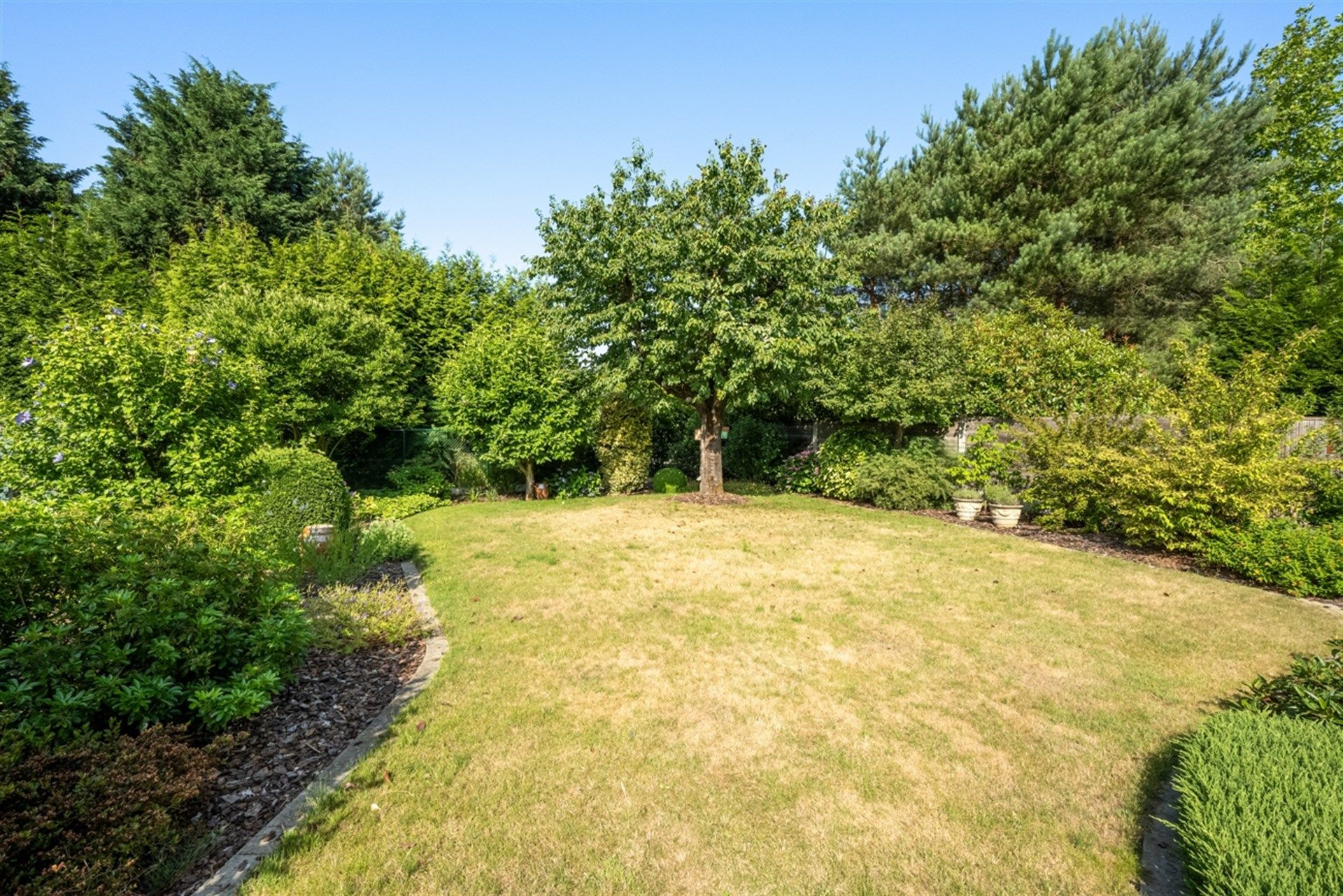 Zeer ruime gezinswoning op toplocatie nabij Kluisbos en Golfclub De Kluizen  foto 16