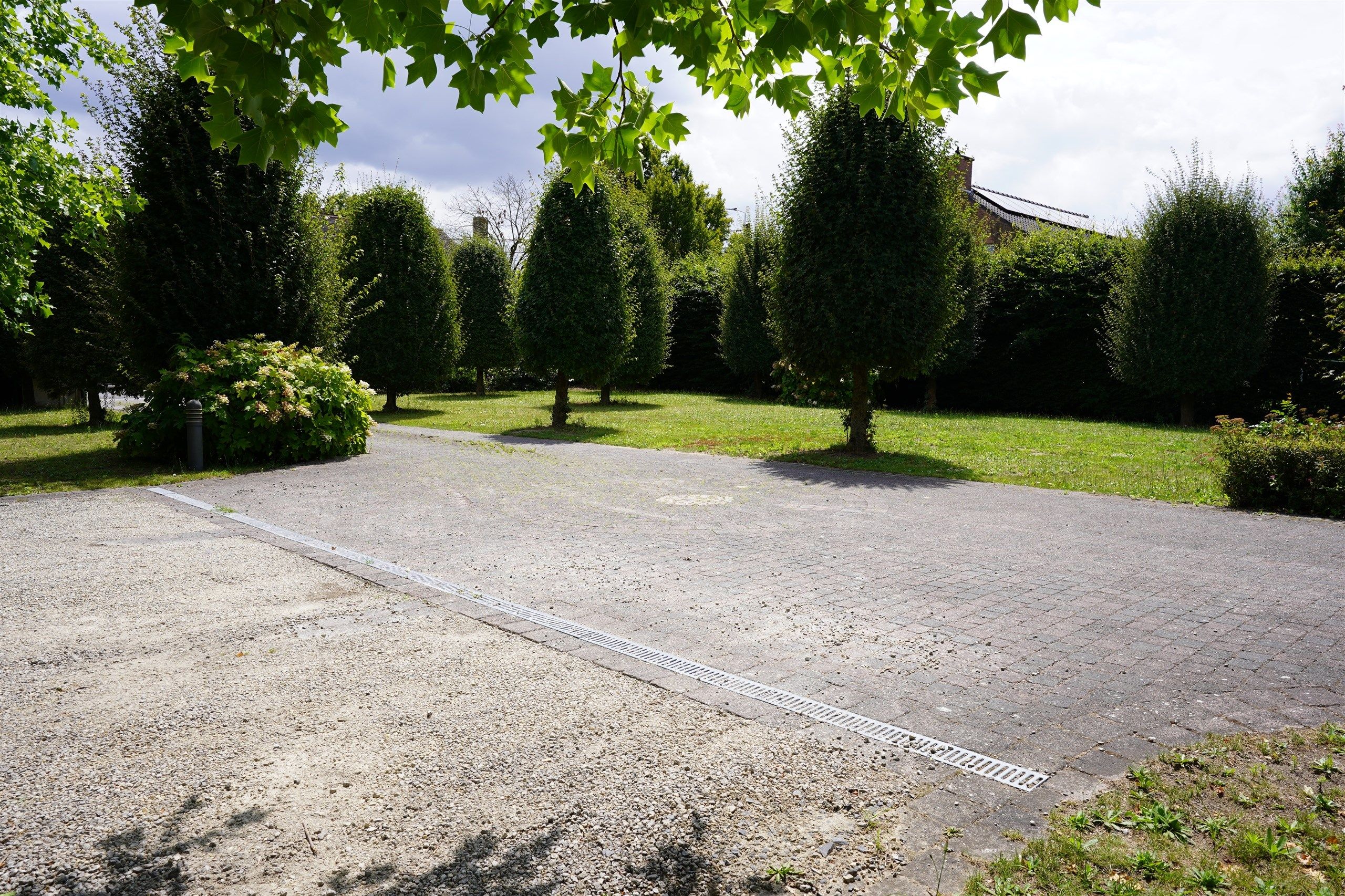 Zeldzame kans: bouwgrond op hoekperceel (885 m²) foto 3