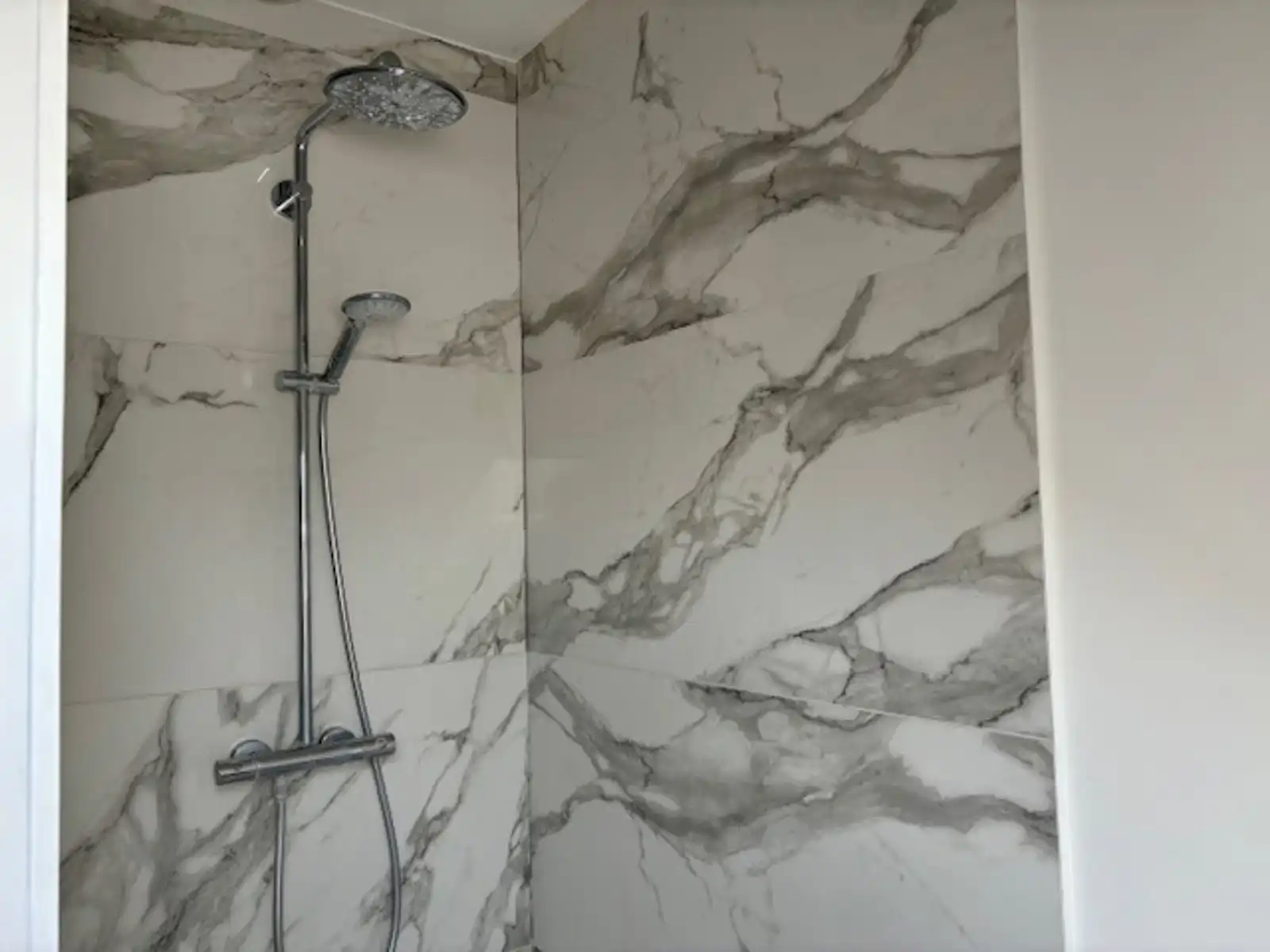 Prachtige woning 5 slpks te Landen foto 31