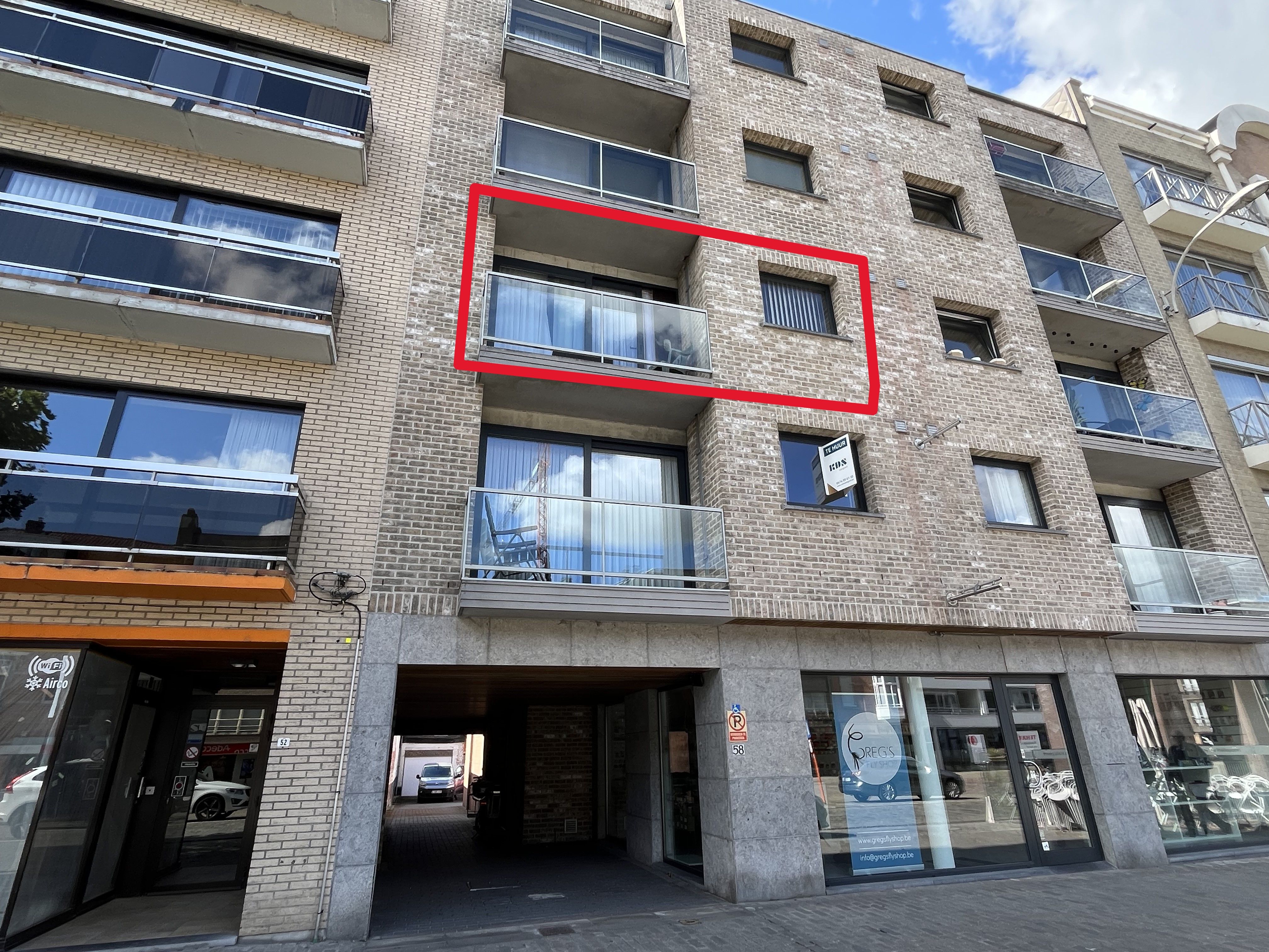Instapklaar, nieuw geschilderd, ruim 2 slpk appartement foto 21