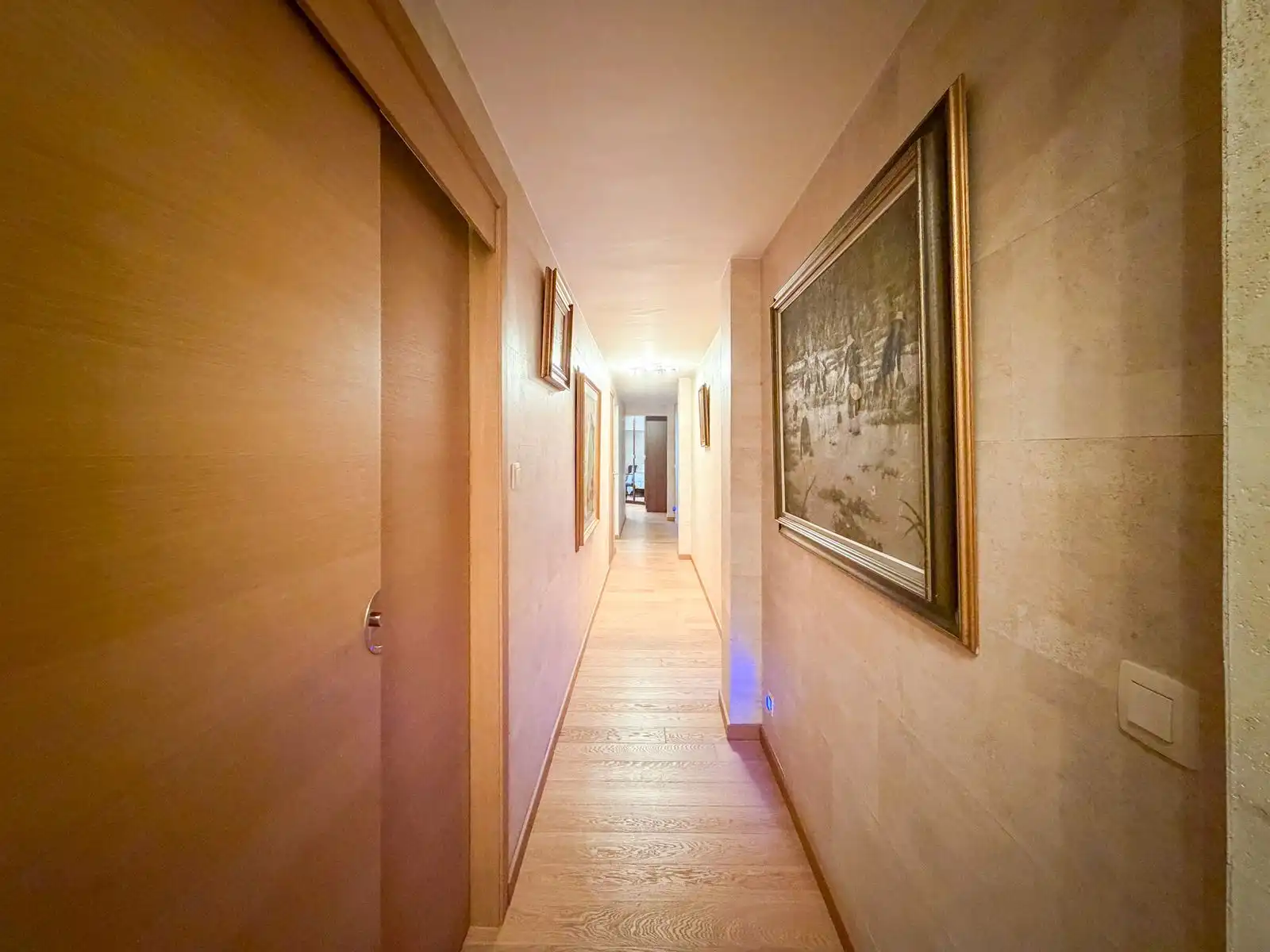 Prachtig ruim appartement met frontaal zeezicht in top-residentie foto 8