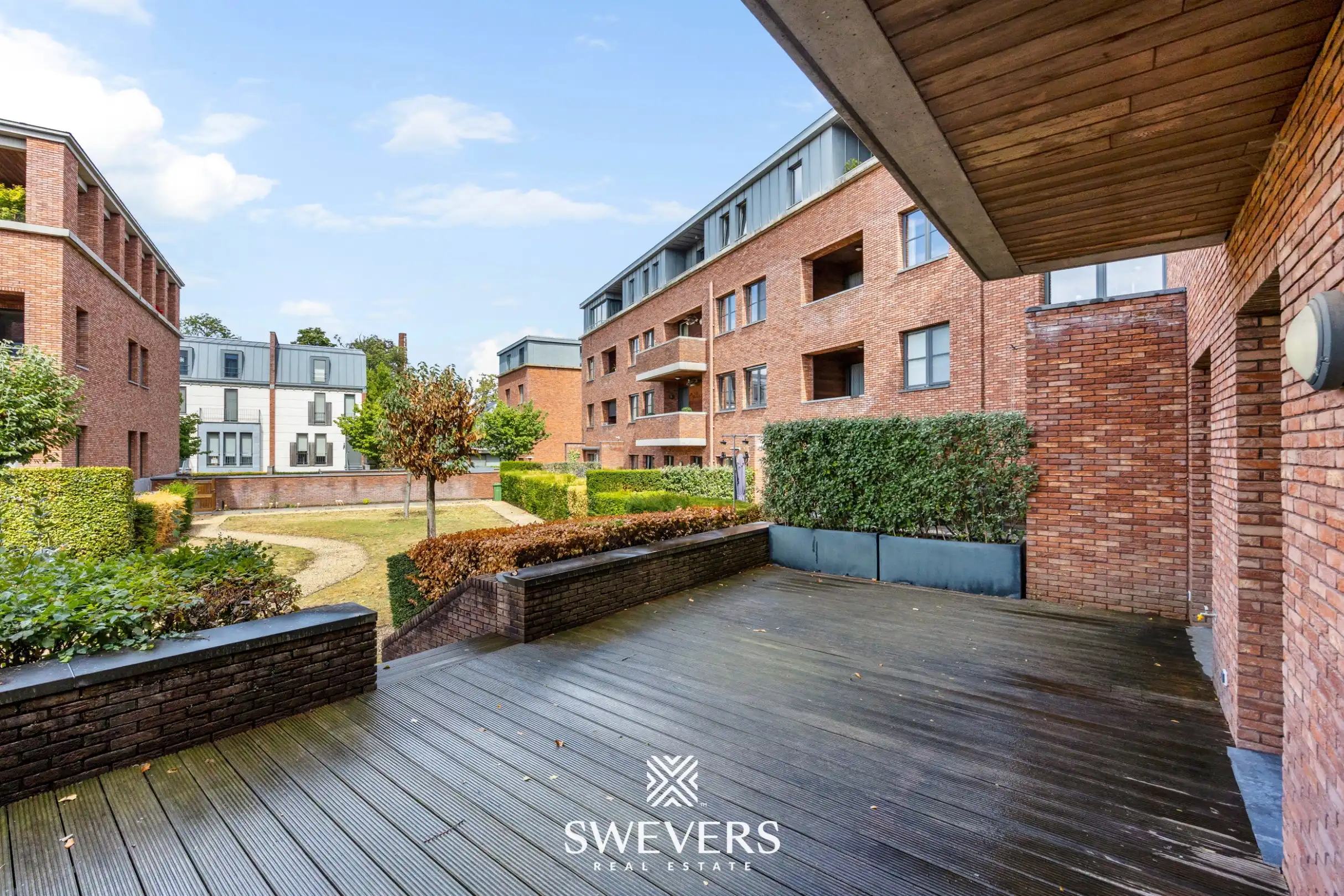Instapklaar 2-slaapkamer appartement met zeer ruim terras in Quartier Blue Hasselt foto {{pictureIndex}}