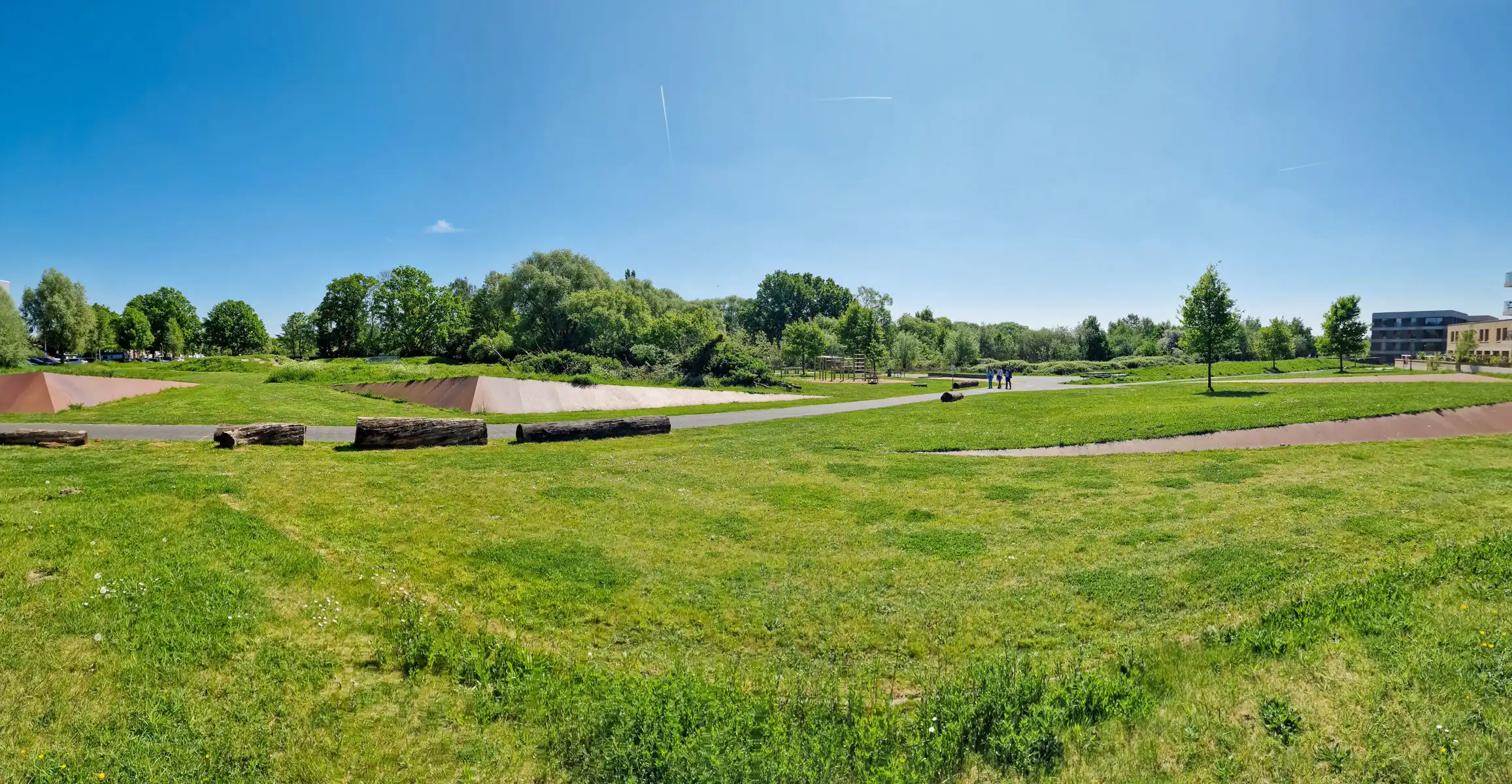Rustig en comfortabel 2slpk appt. met zicht op park  foto 11