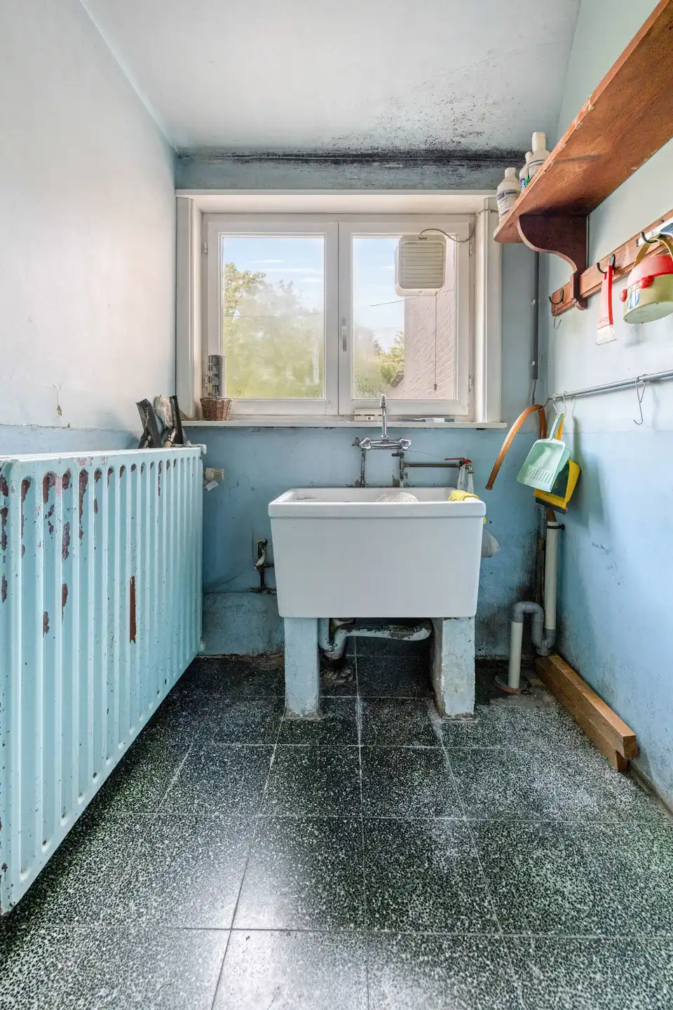Halfopen woning met renovatiepotentieel te 's-Gravenwezel foto 24