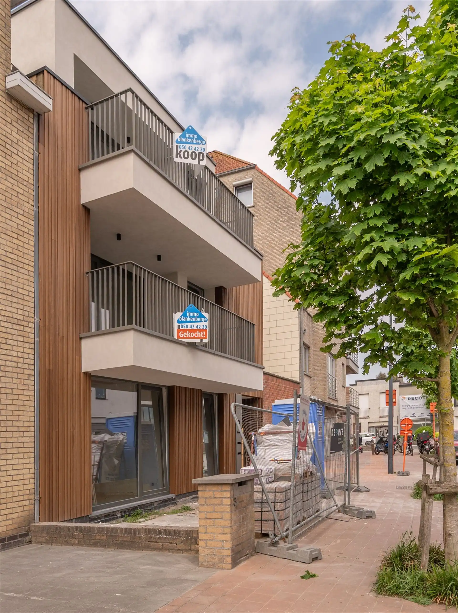 Exclusief duplex appartement met 2 slaapkamers en 2 badkamers foto 2