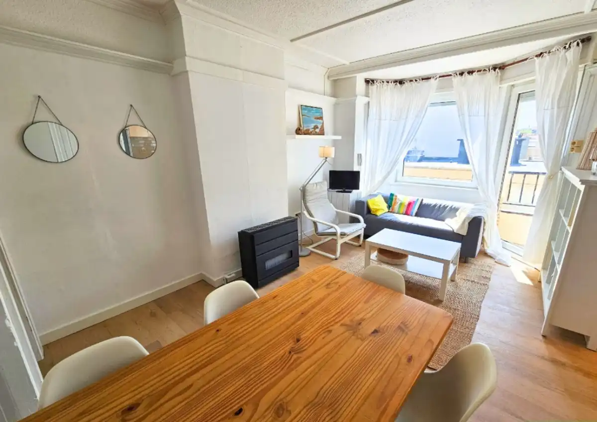 GERENOVEERD APPARTEMENT MET ZIJDELINGS ZEEZICHT TE KOOP IN DE PANNE foto 7