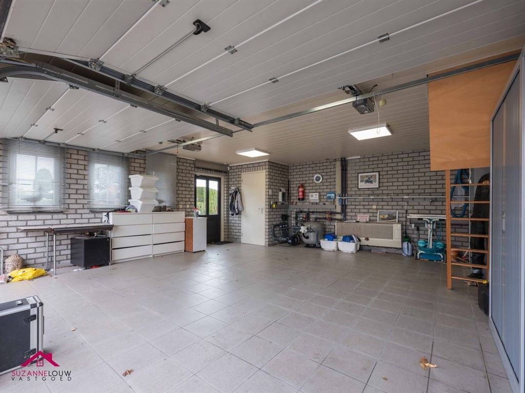 Landelijke villawoning met dubbele vrijstaande garage foto 69