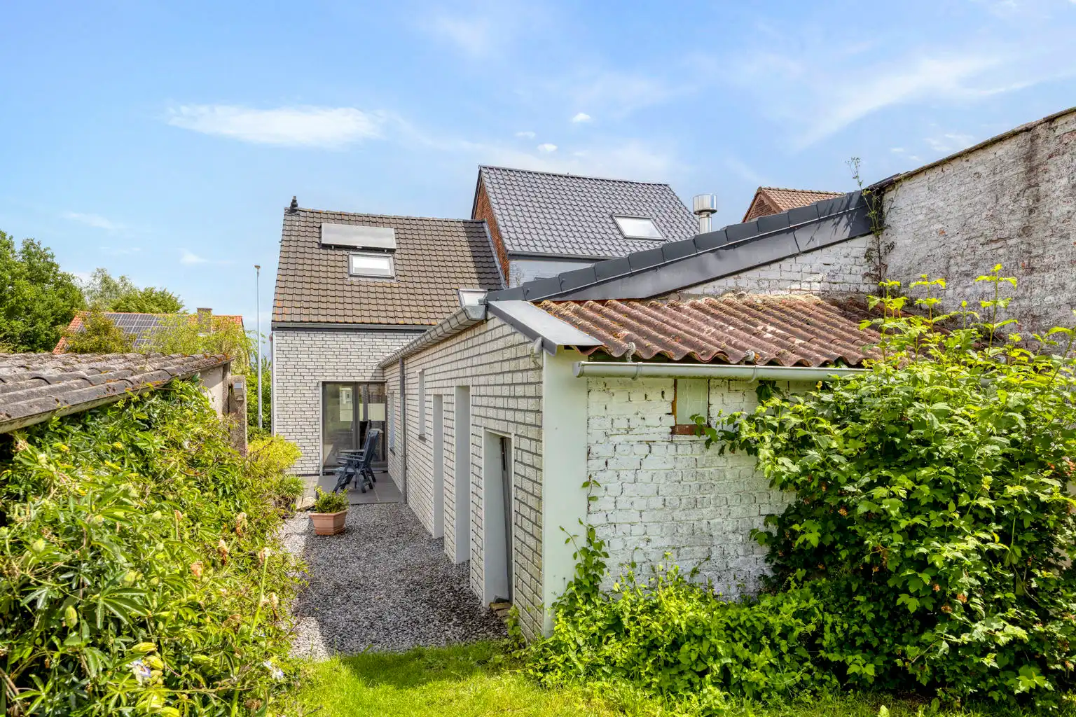 Instapklare woning in doodlopende straat te Vertrijk foto 22