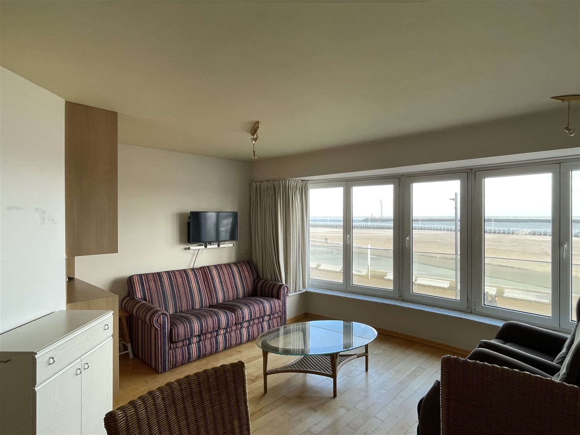 Gemeubeld appartement op de zeedijk foto 2