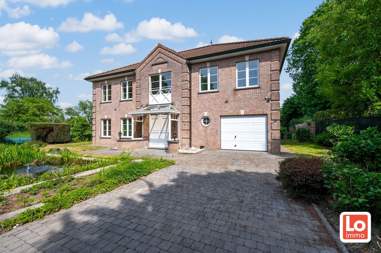Hoofdfoto van de publicatie: Statige ruime villa met inpandige én afzonderlijke garage op een groene toplocatie nabij Bergenkruis en het centrum van Destelbergen.