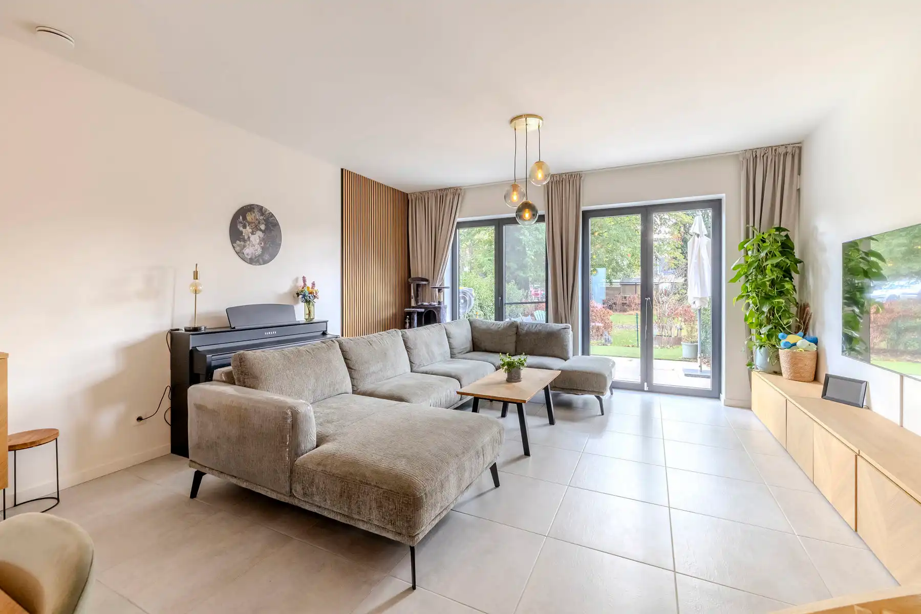 Recente woning met 3 SLP, 2 BK, tuin en 3 autostaanplaatsen foto 5