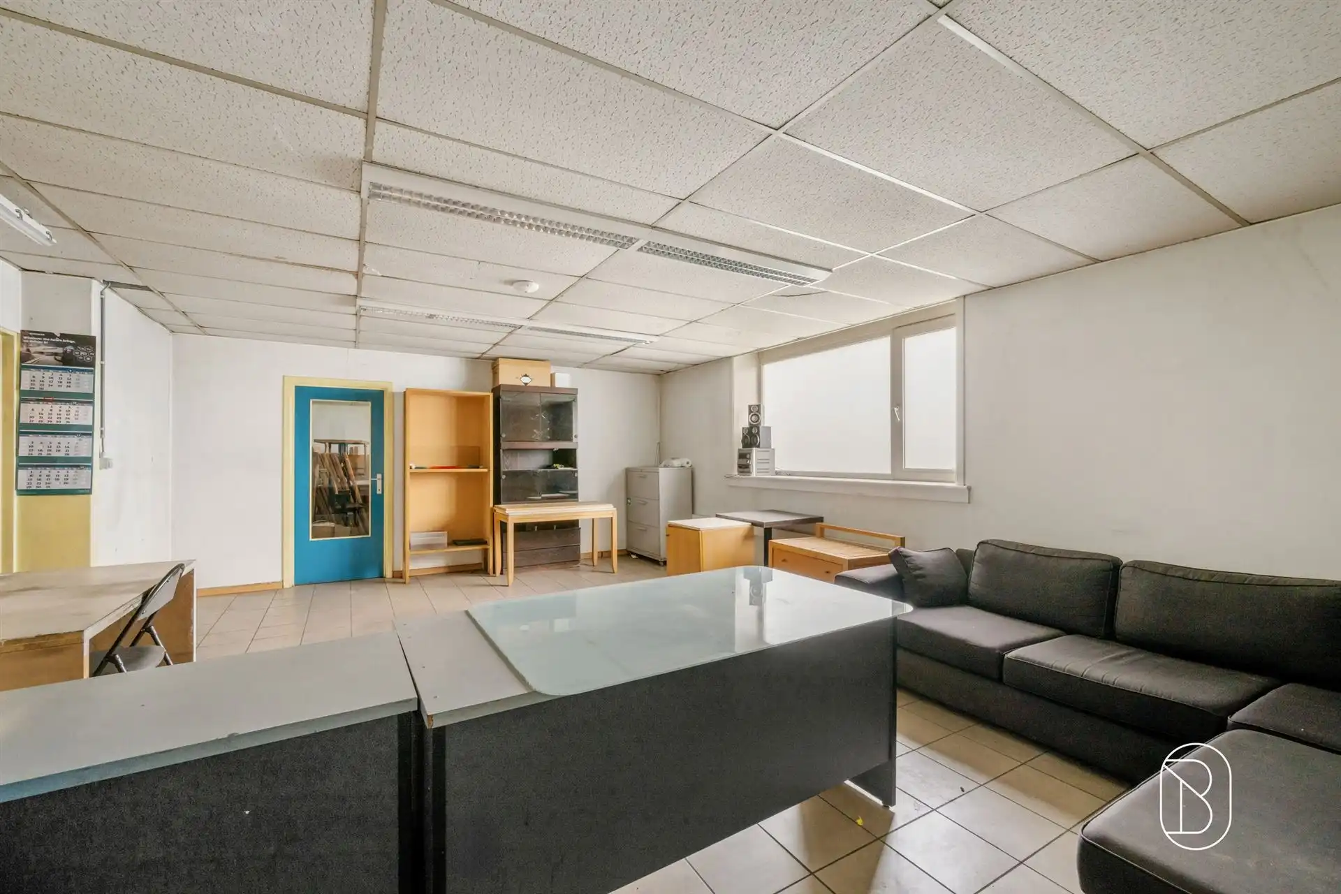 Loodsencomplex met parking, op een centrale ligging  foto 13