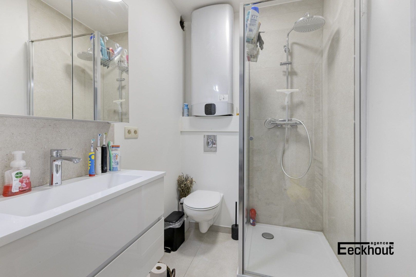 Mooi gerenoveerd appartement met terrasje in het centrum van Oostende! foto 9