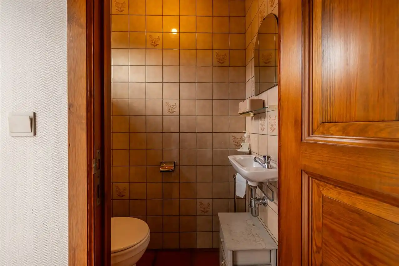 Mooie, ruime villawoning met leuke tuin op rustige locatie foto 19
