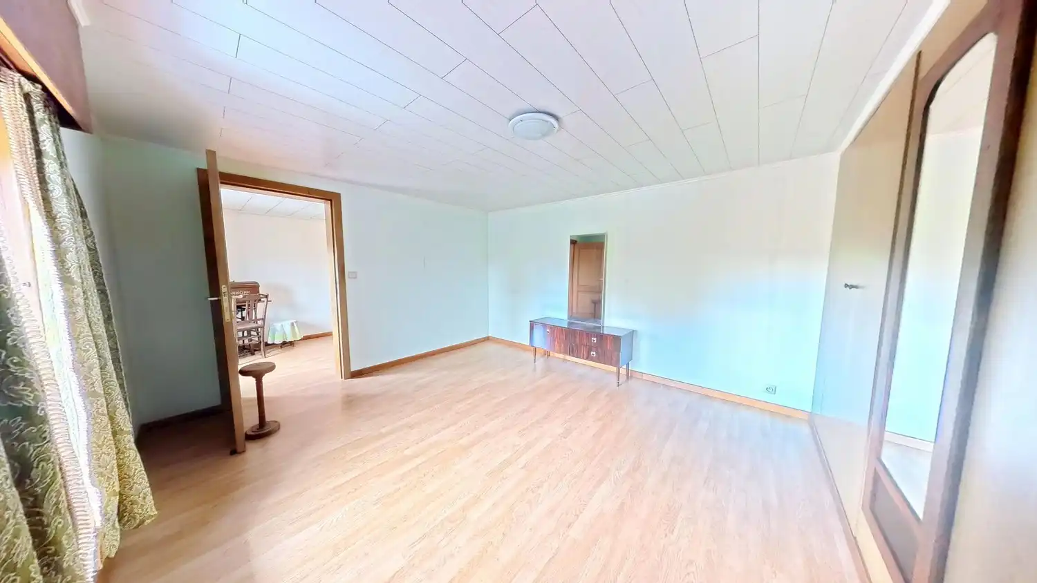 Veelzijdige woning met ruime opslagmogelijkheden te koop! foto 13