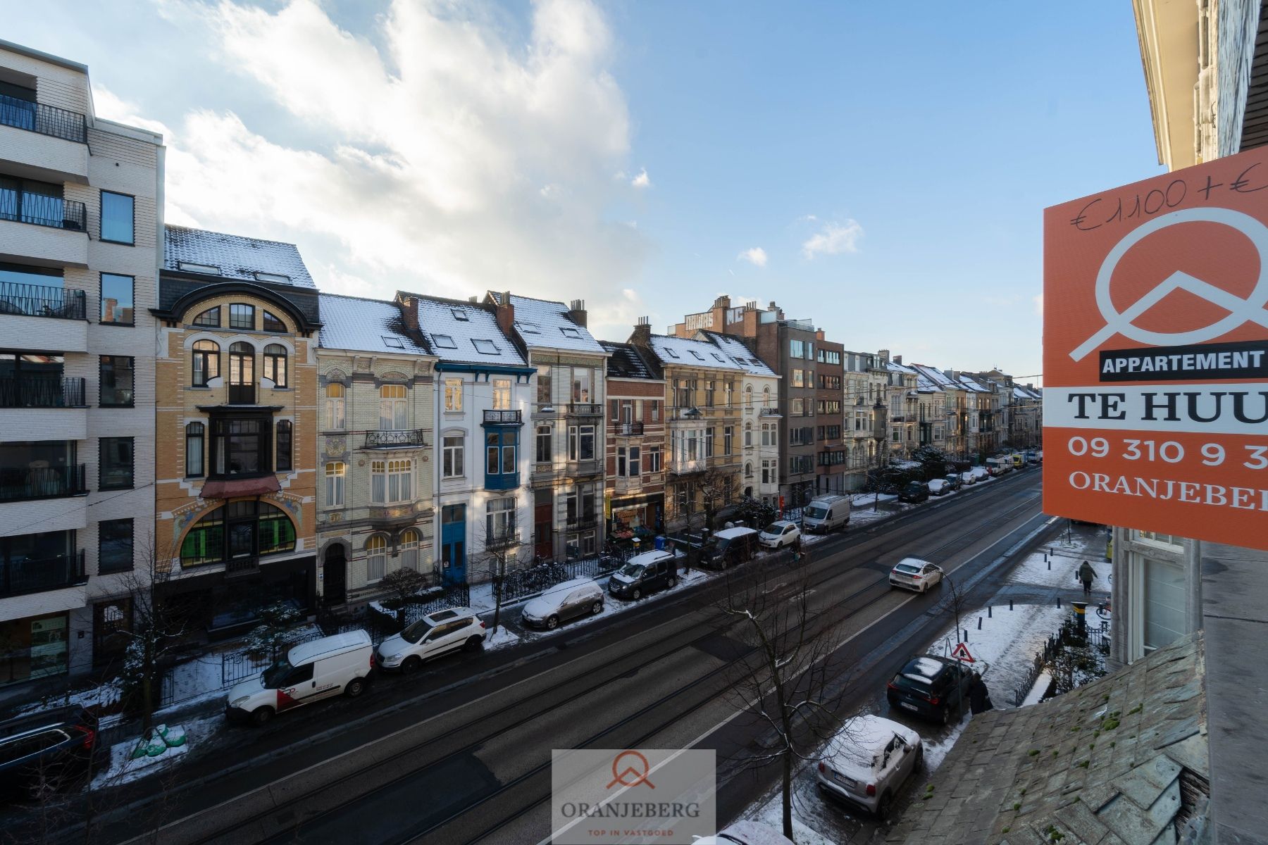 Ruim appartement aan station Gent-Sint-Pieters foto {{pictureIndex}}