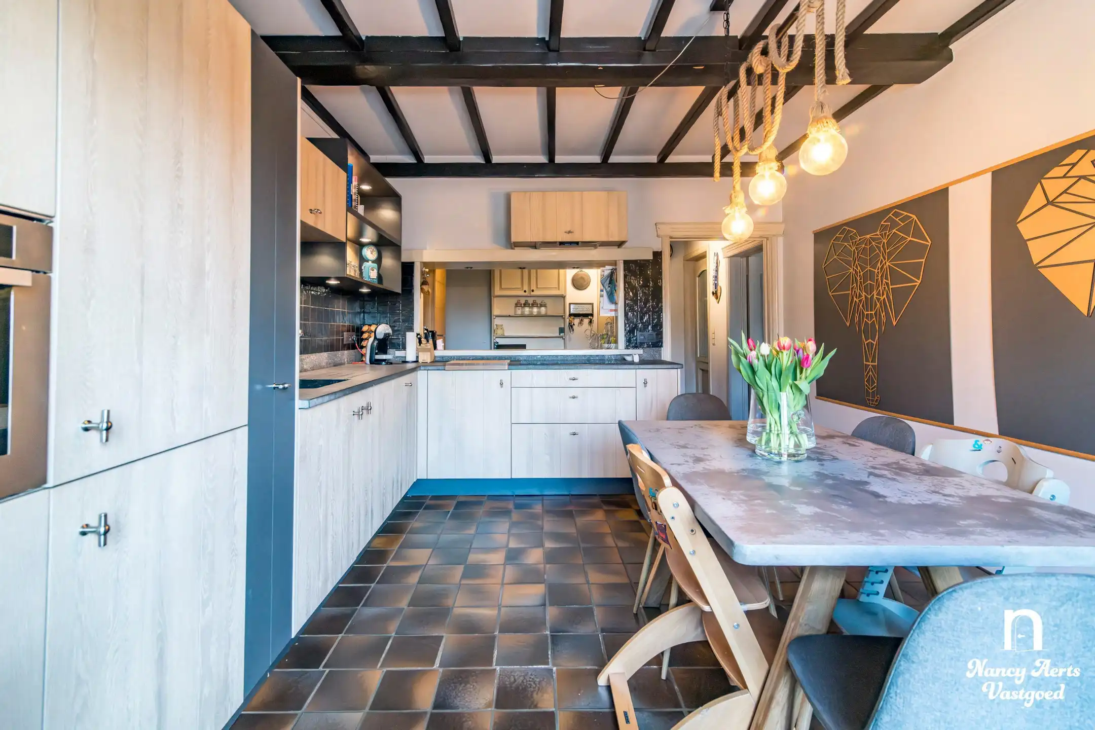 Ruime woning met karakter en talloze mogelijkheden foto 18