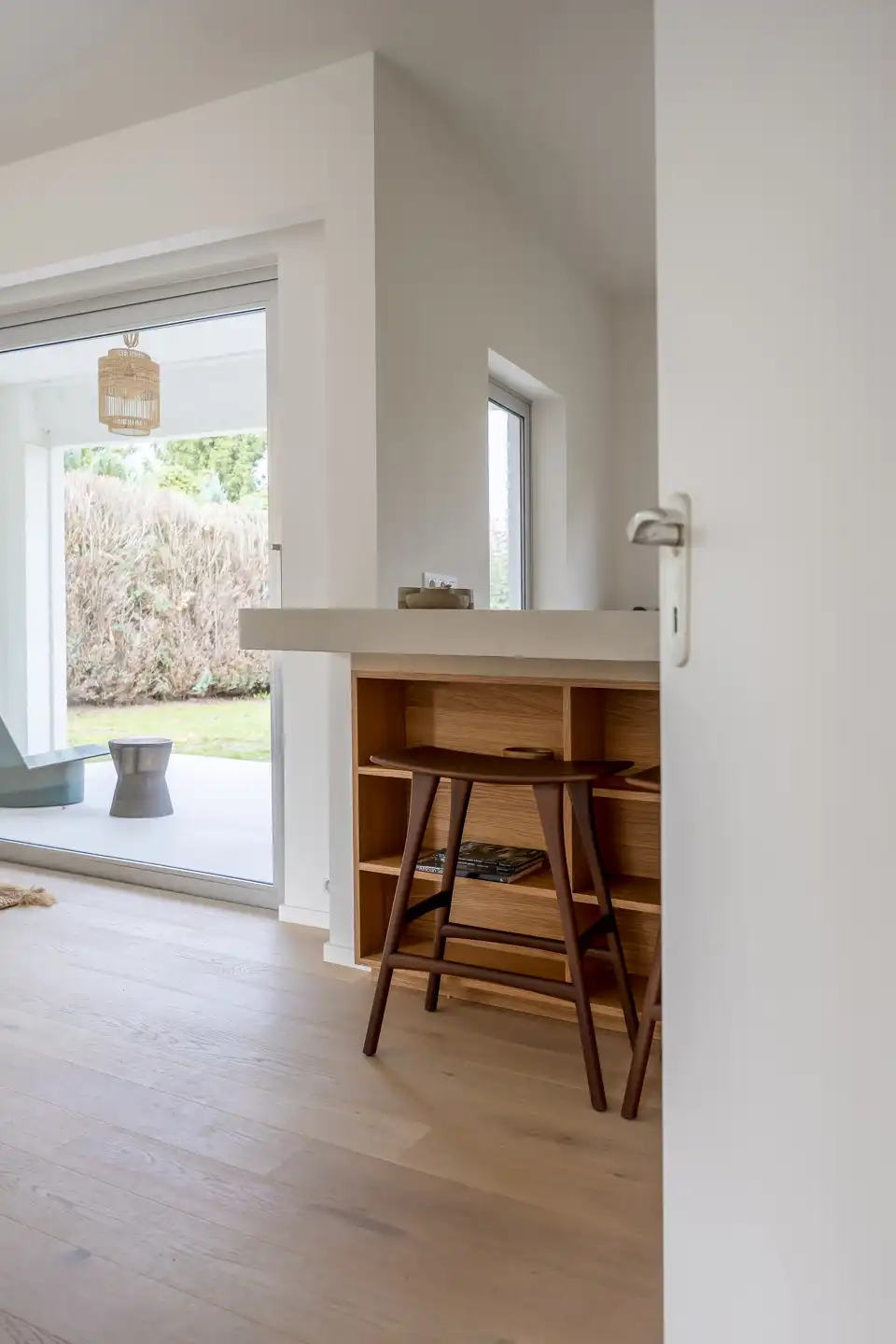 Stijlvol gerenoveerde woning in charmante Bloemenwijk foto 17
