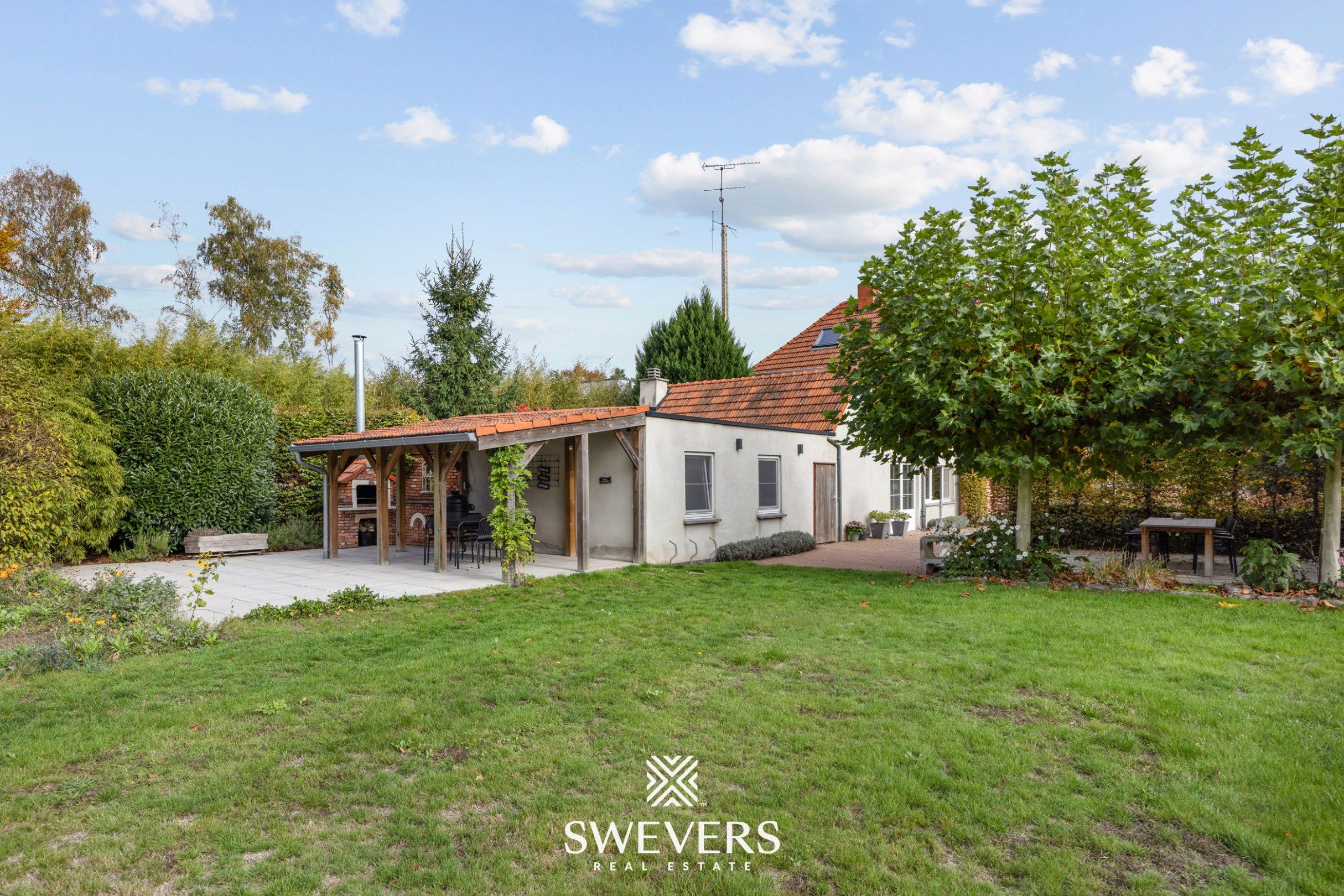 Gerenoveerde woning op 27 are en vergunde stal van 147 m² foto 29