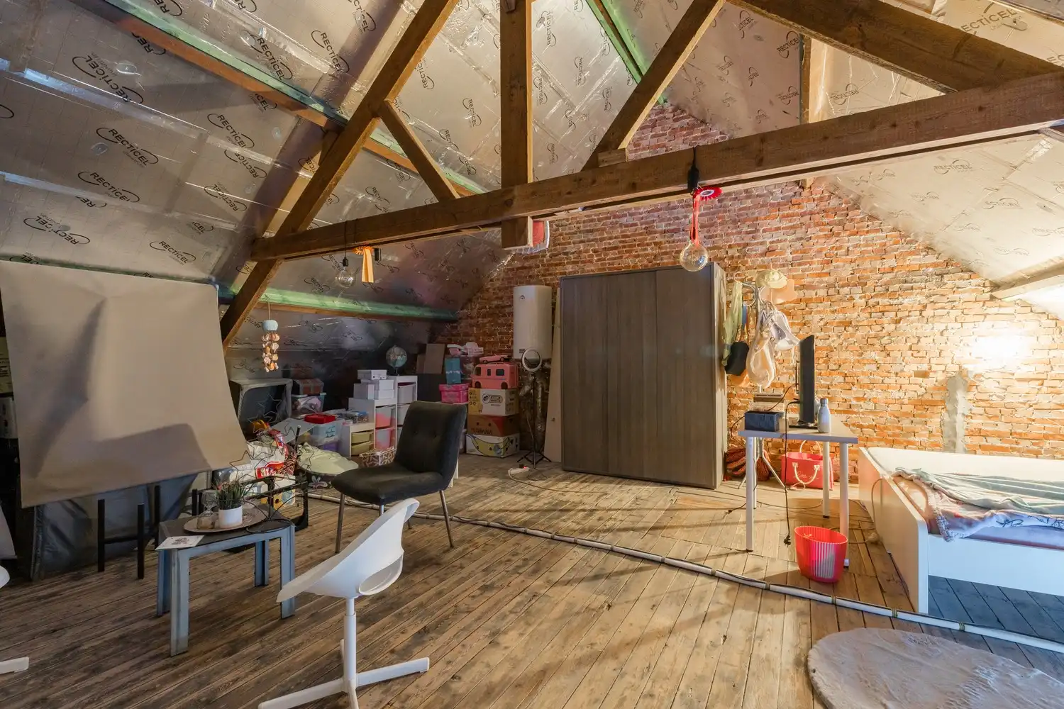 Karaktervolle woning met tal van mogelijkheden in het hart van Neerpelt foto 19