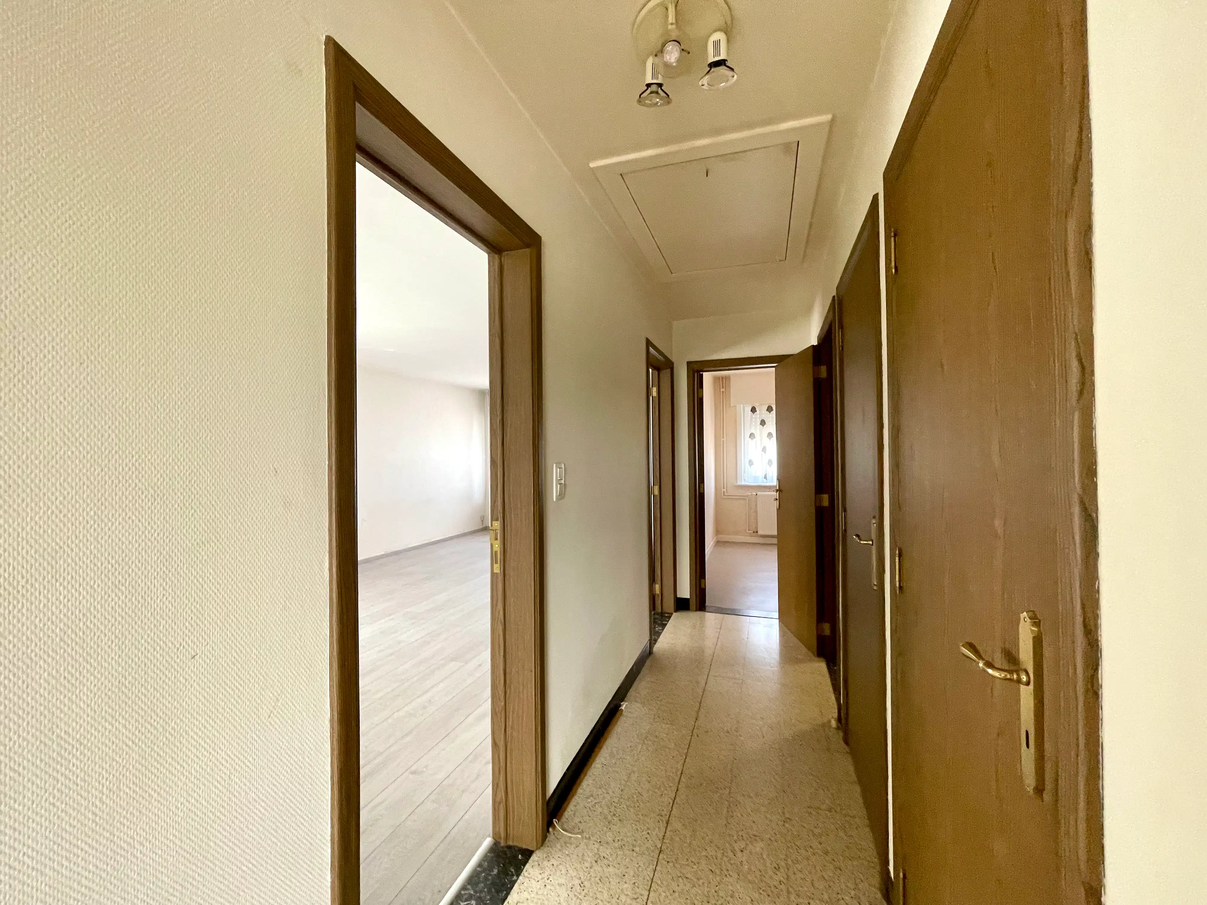 Appartement met twee slaapkamers, terras en garage foto 2