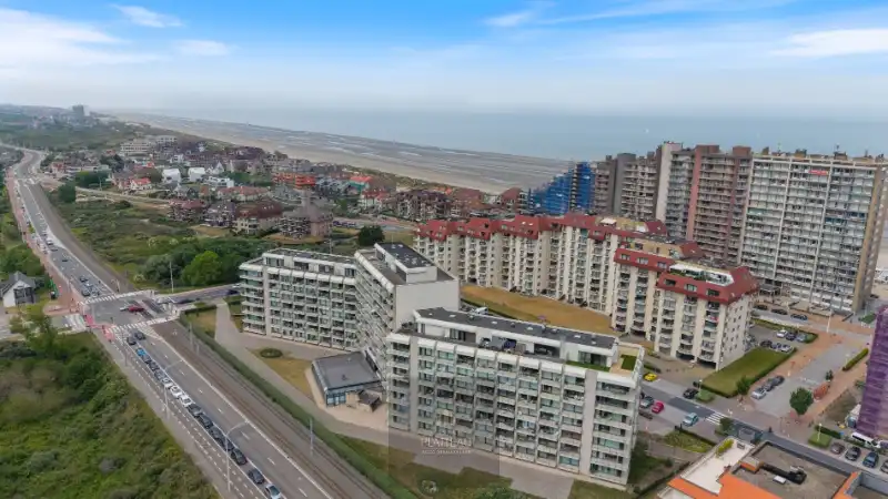 Vernieuwd dakappartement met zeer groot dakterras. foto 39