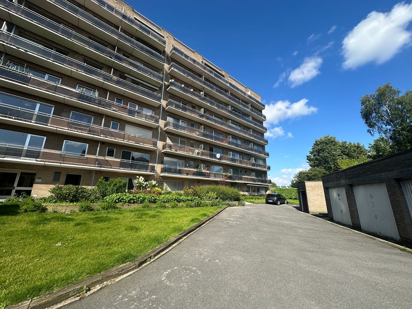 Instapklaar appartement met 2 slaapkamers op wandelafstand van centrum Roeselare! foto 13