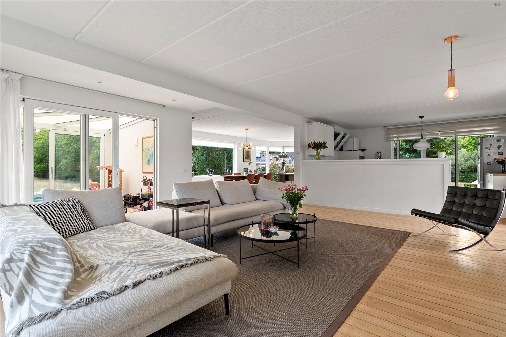 Vrijstaande woning op groot perceel foto 2