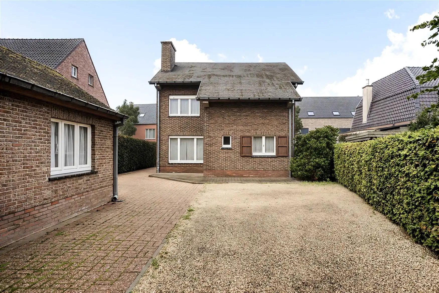 Vrijstaande woning met retrocharme en renovatiepotentieel foto 16