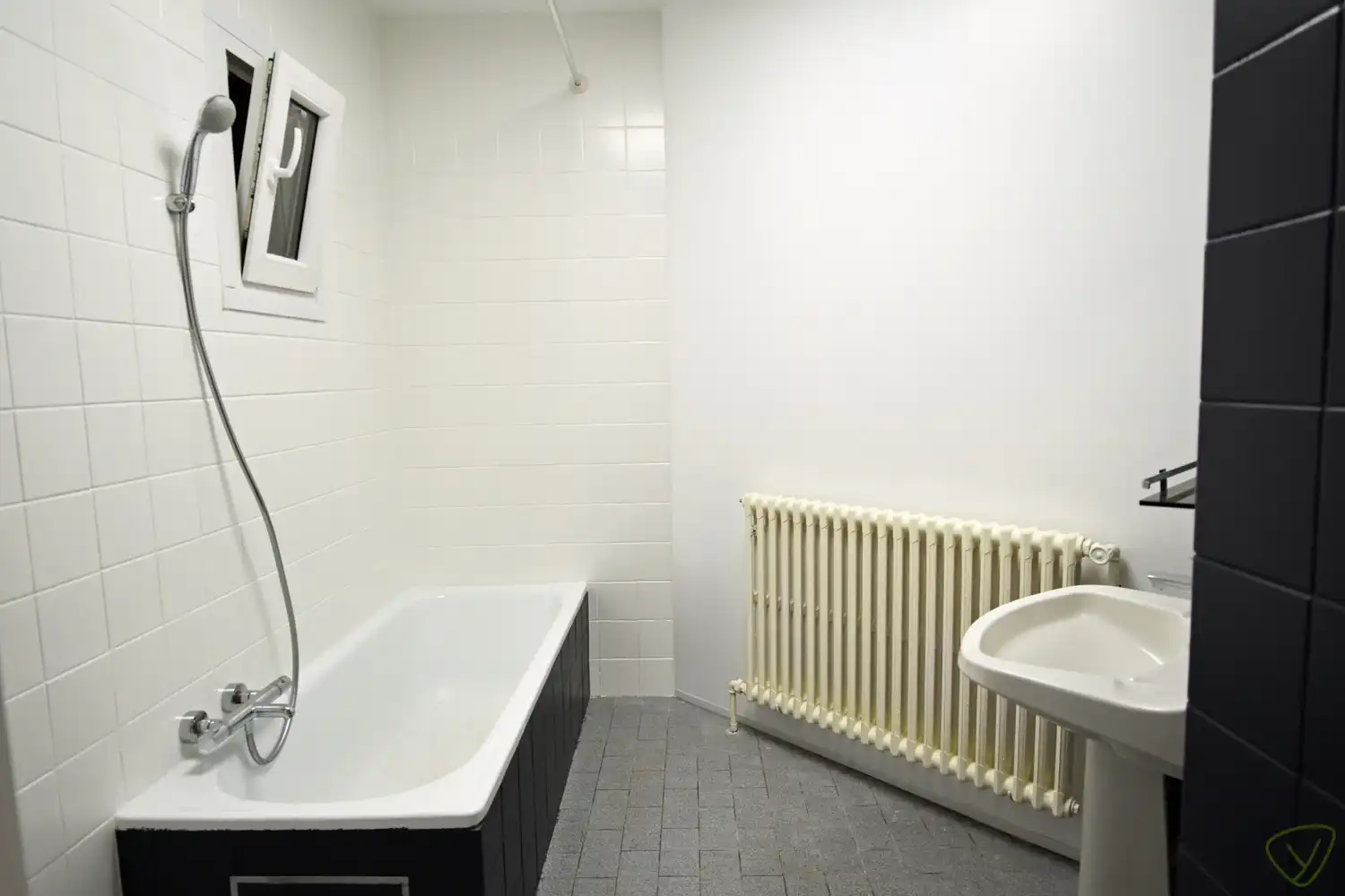 Ruim dakappartement te huur vlak bij het centrum van Eeklo foto 16