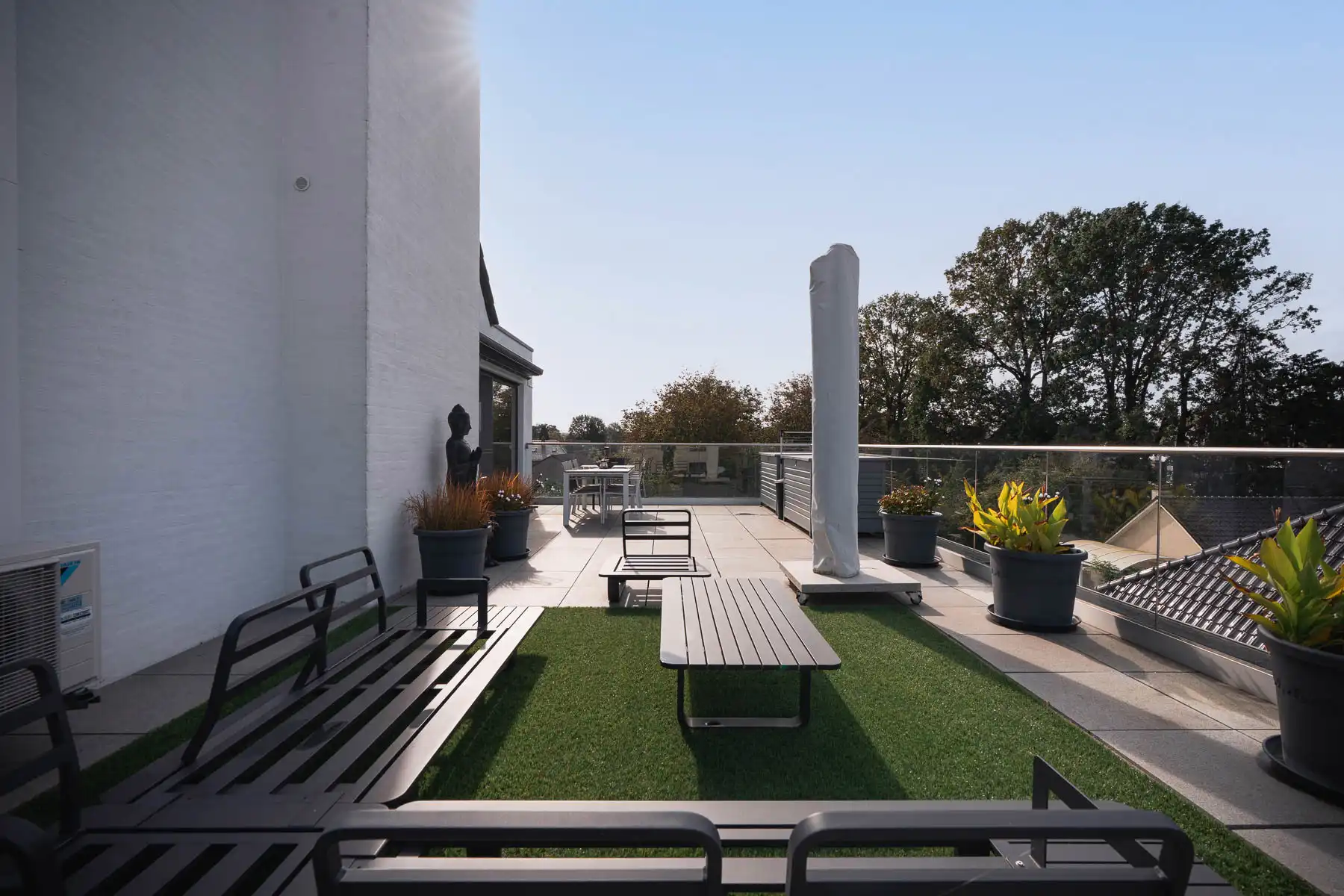 Prachtige penthouse met riant terras foto 35