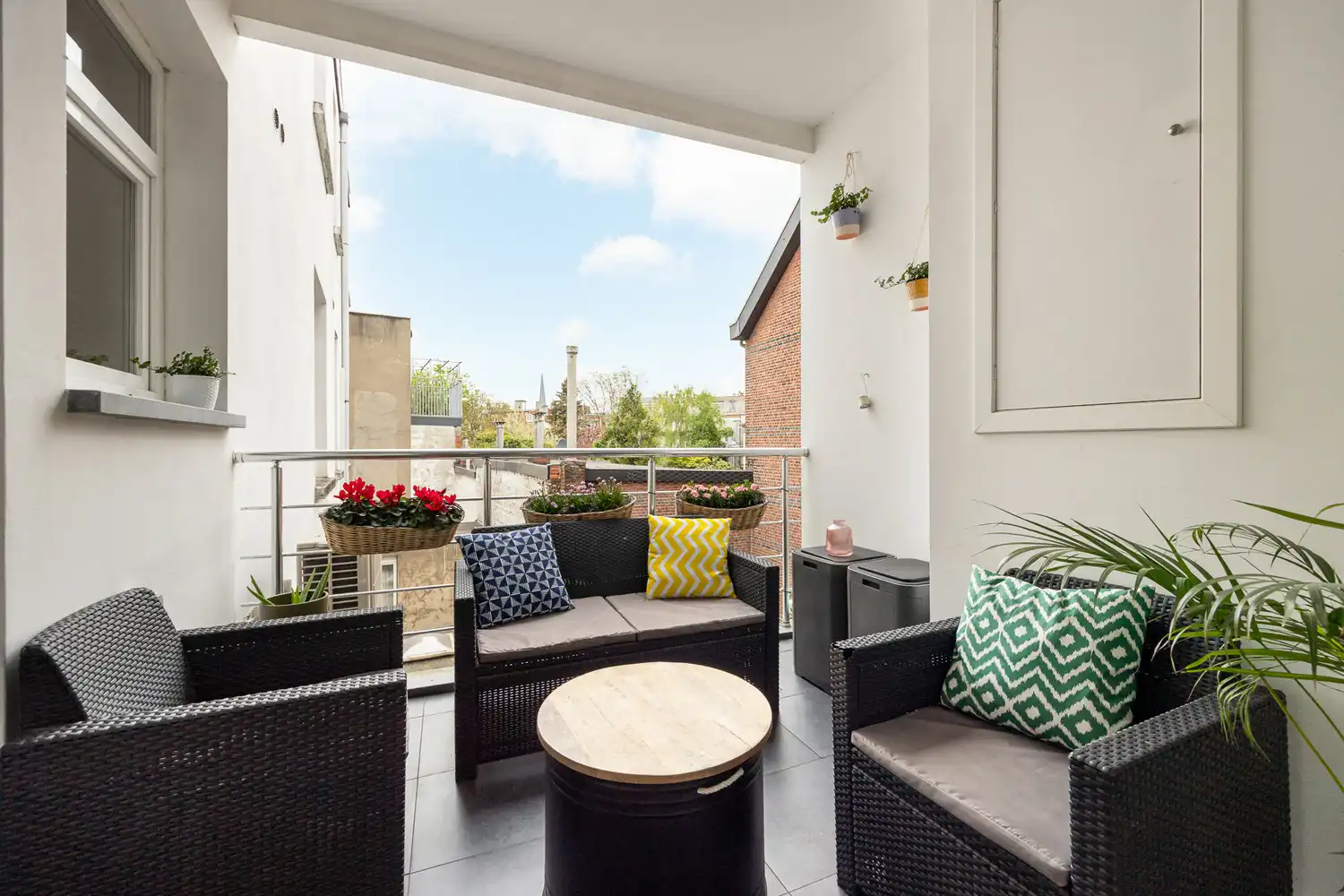 Gerenoveerd 3-slpk appartement van 130 m² met terras in Klein-Antwerpen foto 12