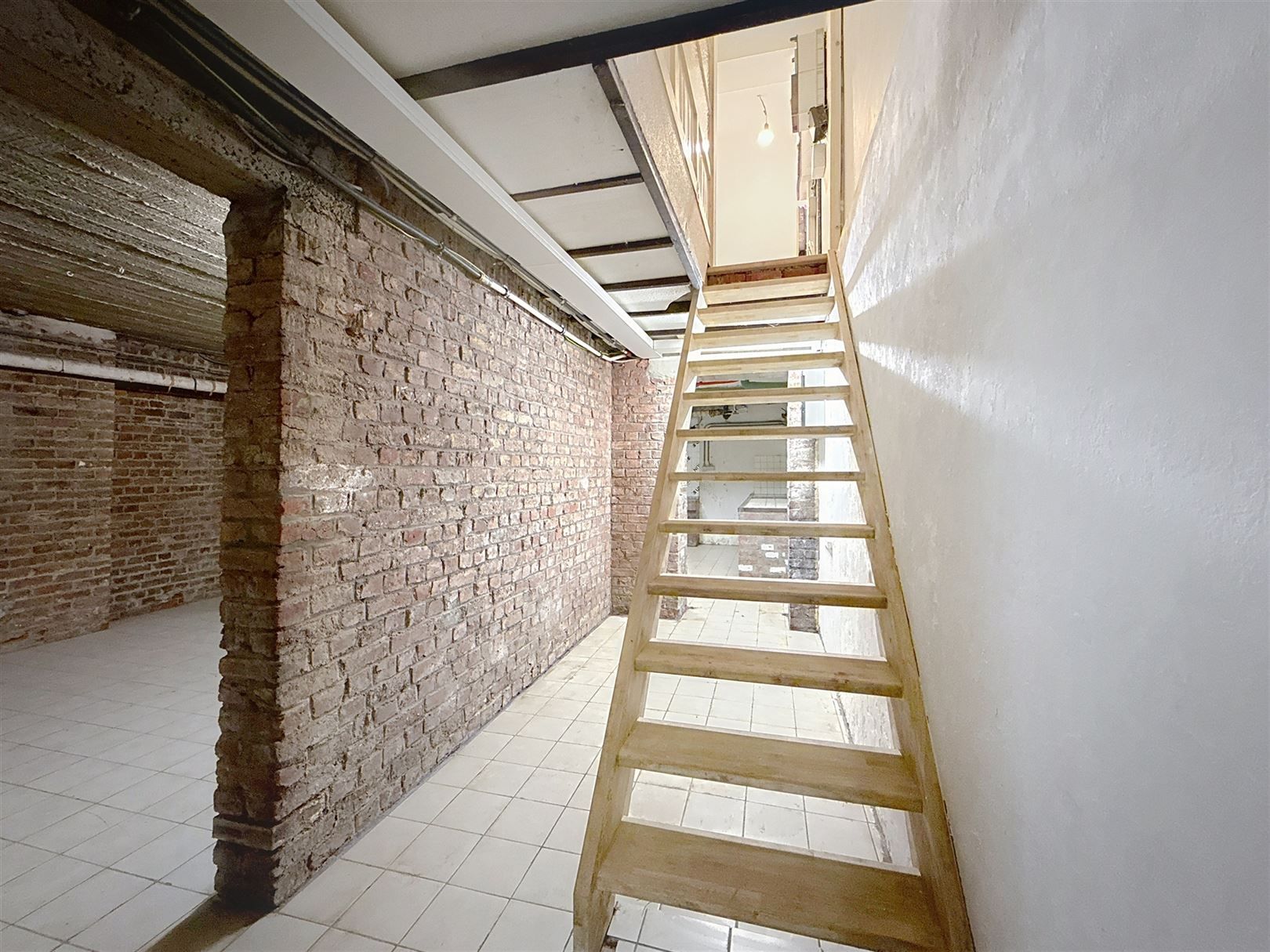 Gerenoveerde stadswoning, 4 slpks, tuin, terras, 2a 43ca foto 28