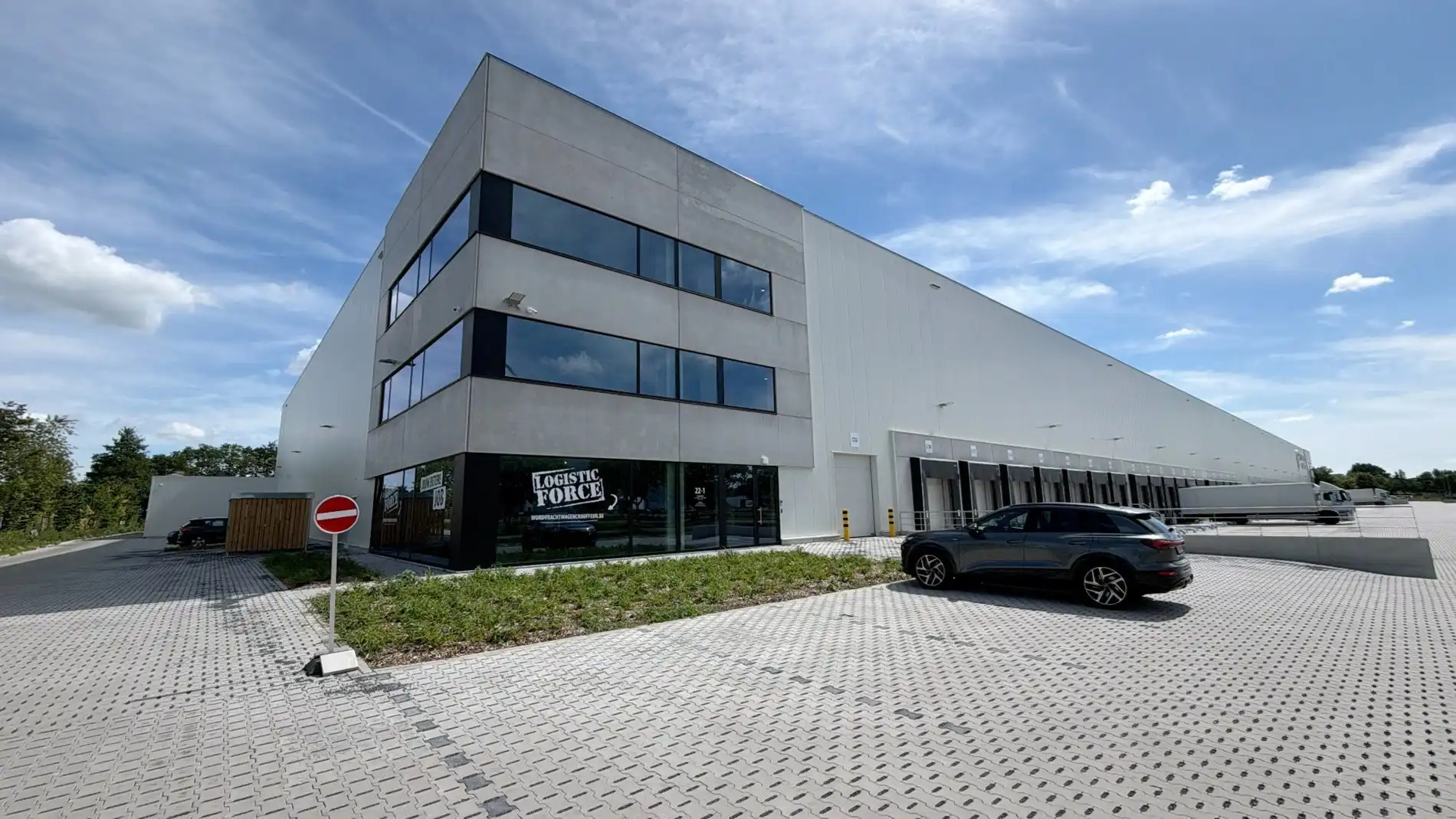 Nieuwbouw kantoorruimte te huur in Bornem foto {{pictureIndex}}