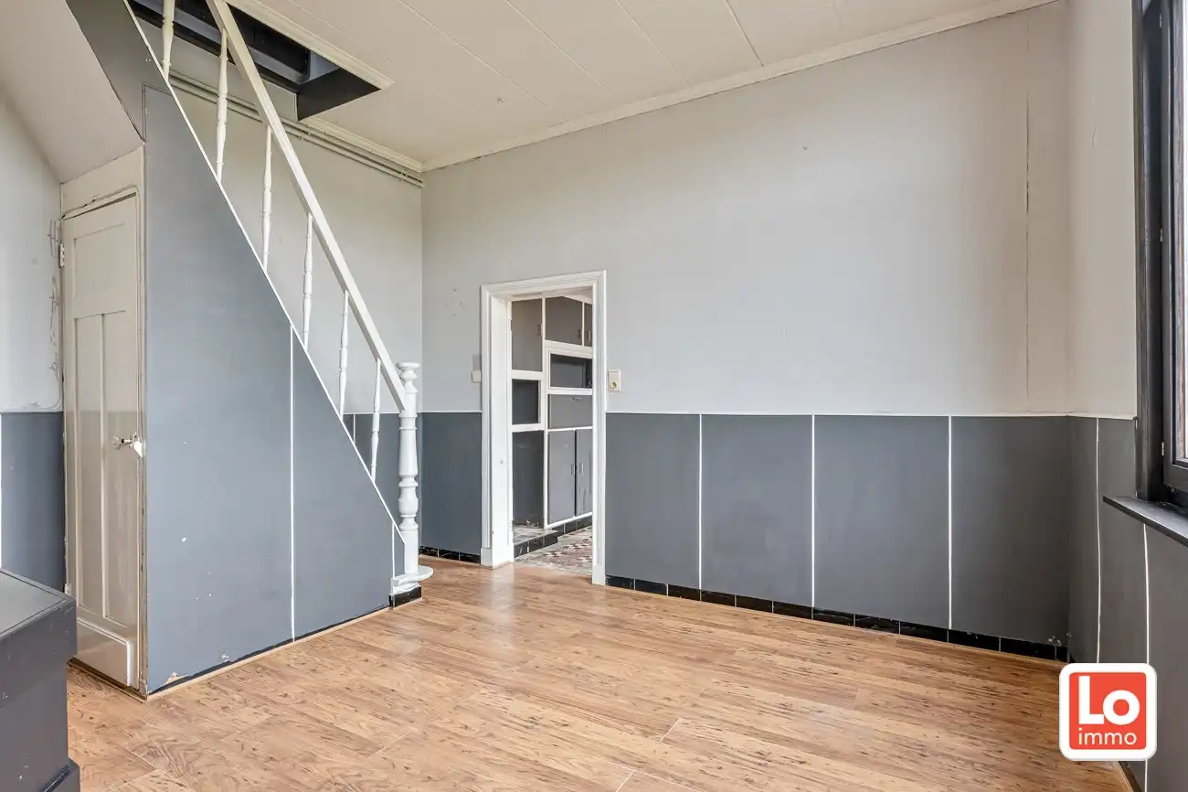 Leuke halfopen starterswoning met afzonderlijke garage en koertje op landelijke locatie in Mendonk. foto 6