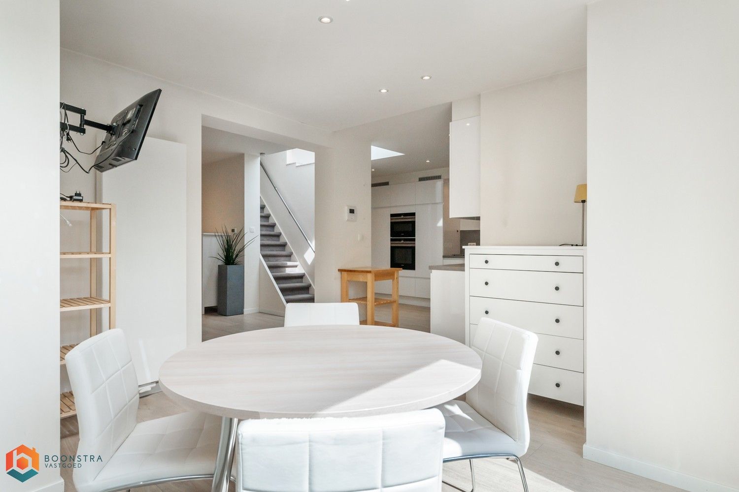Instapklare rijwoning met 2 slpkrs in het centrum van Putte foto 7