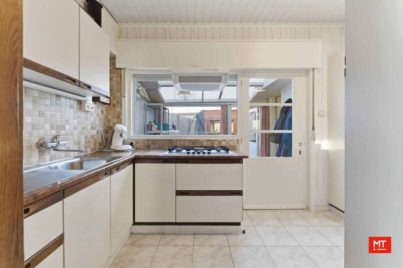 Woning met 3 slaapkamers en dubbele garage te koop in De Marul foto 5