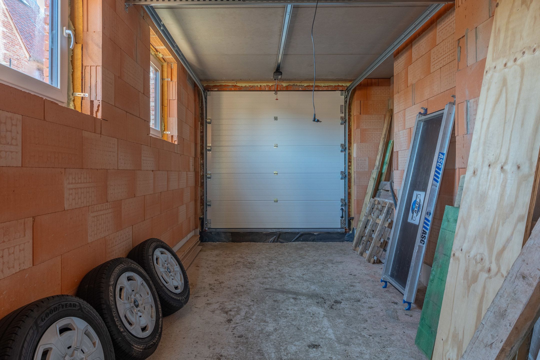 Knappe en ruime casco woning op ideale ligging in Vlimmeren foto 20