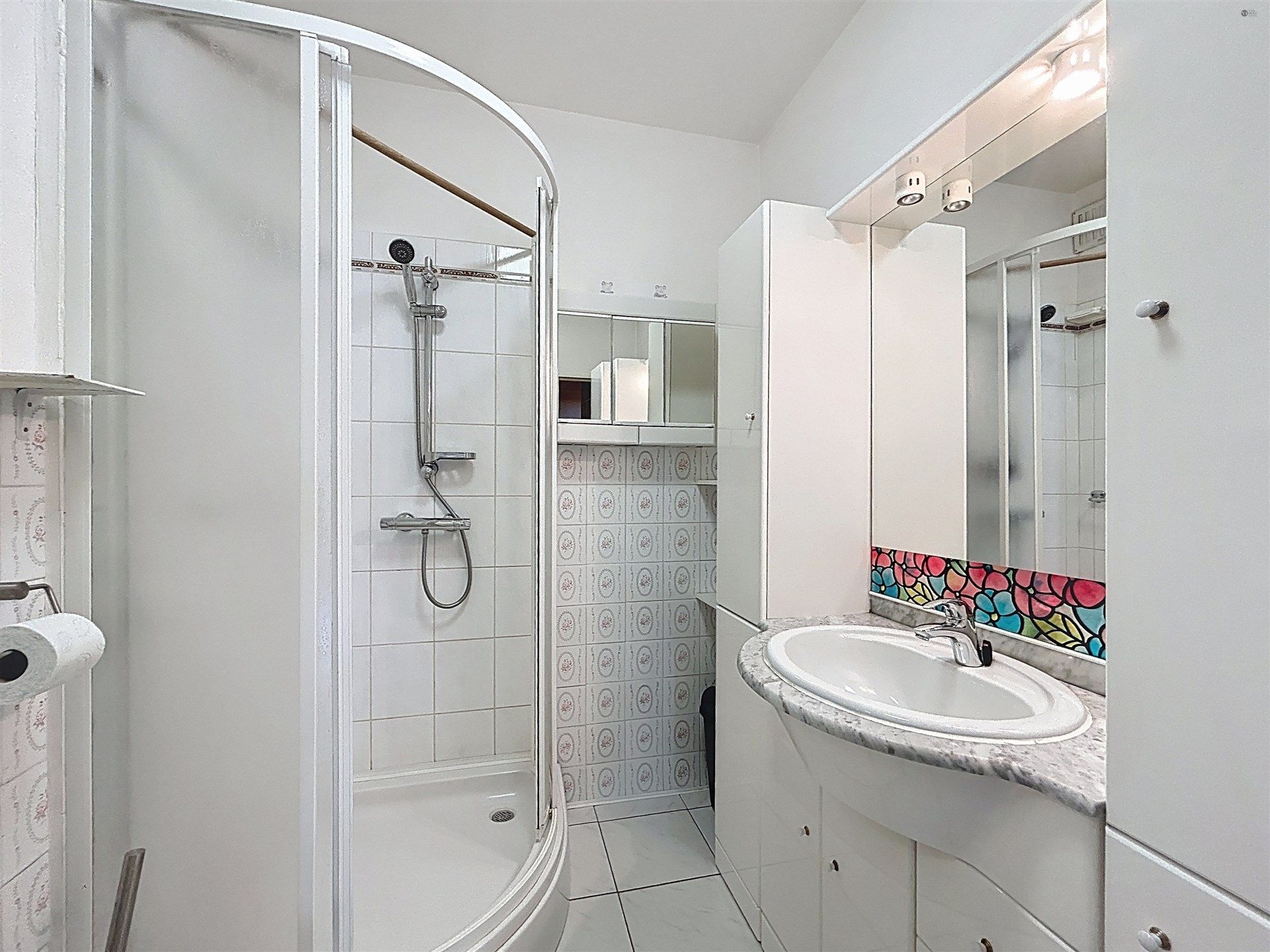 instapklaar 2 slaapkamer appartement met terras foto 10