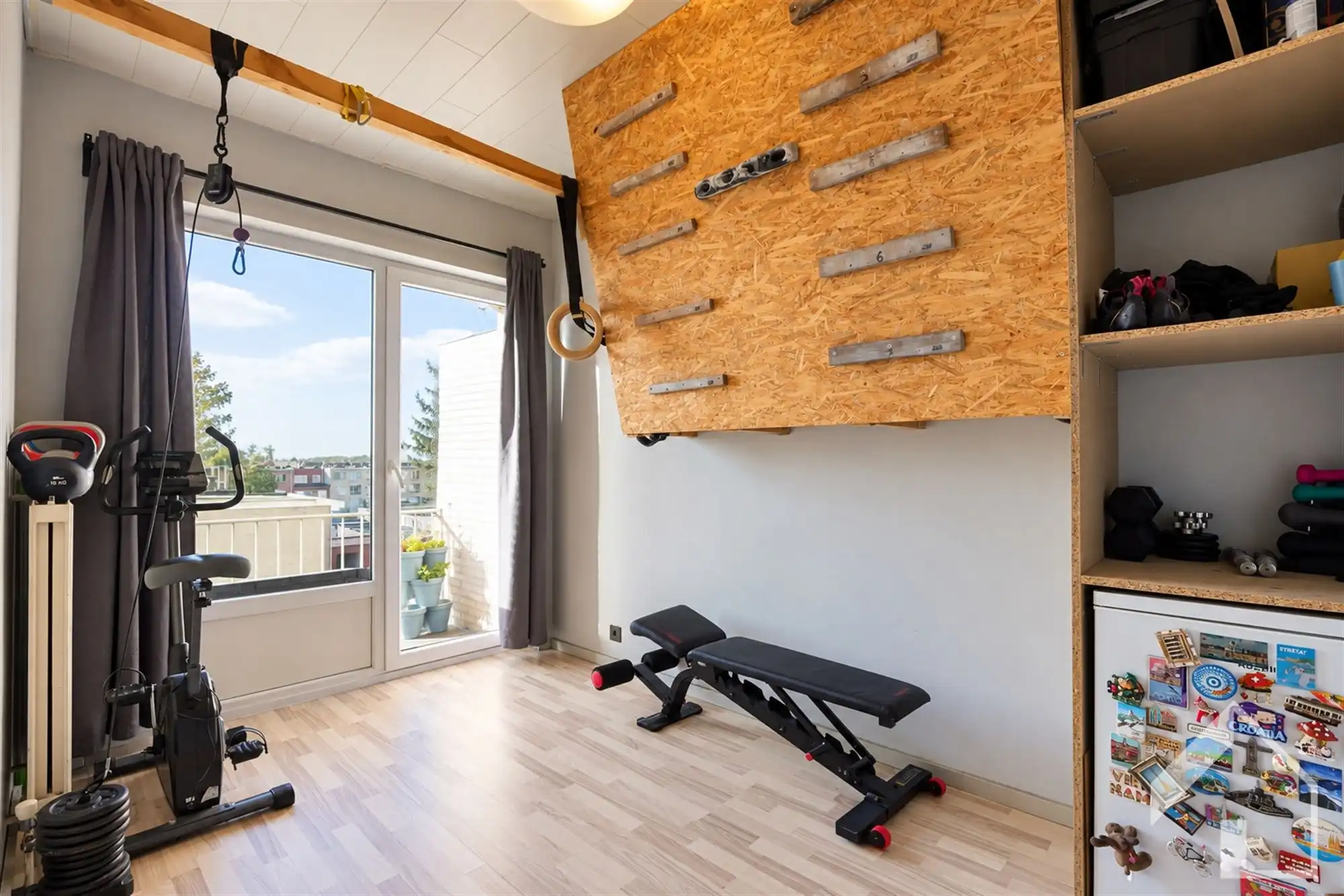 Lichtrijk hoekappartement met 2 slaapkamers, terras en garage met oprit foto 10