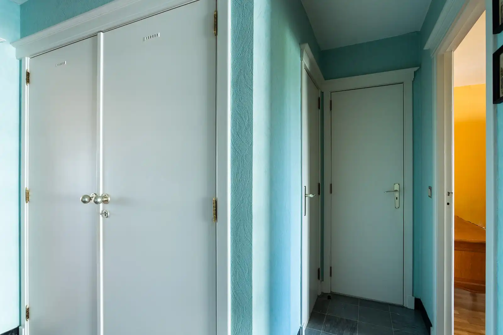 Ruim appartement met 2 slaapkamers, 2 terrassen en garage foto 15