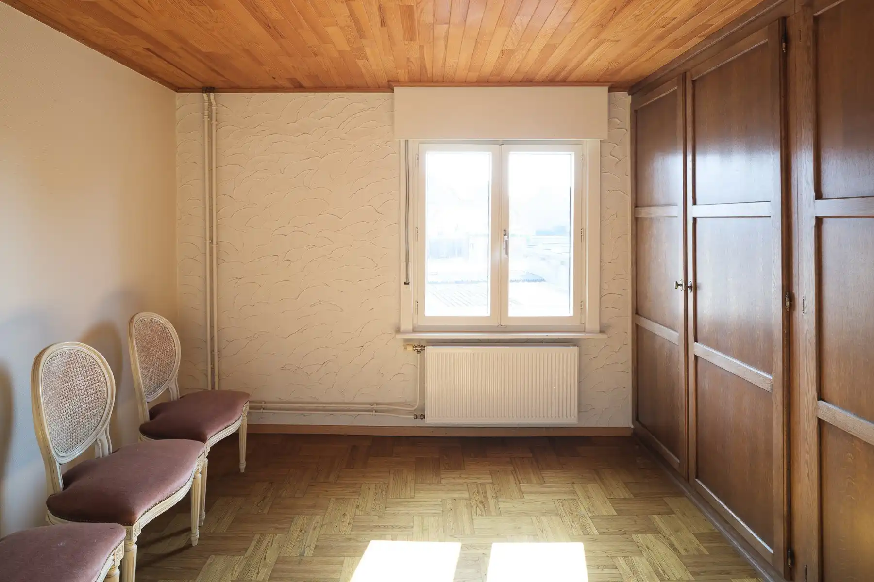 Instapklare woning met 4 slpk's in doodlopende straat foto 2