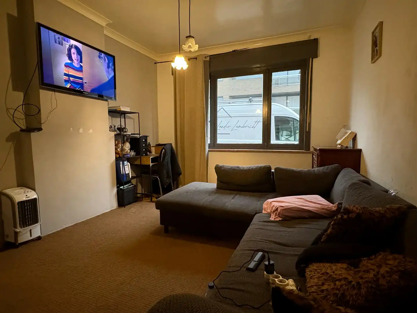 Te renoveren woning te koop in Oostrozebeke met 3 slaapkamers!  foto 2